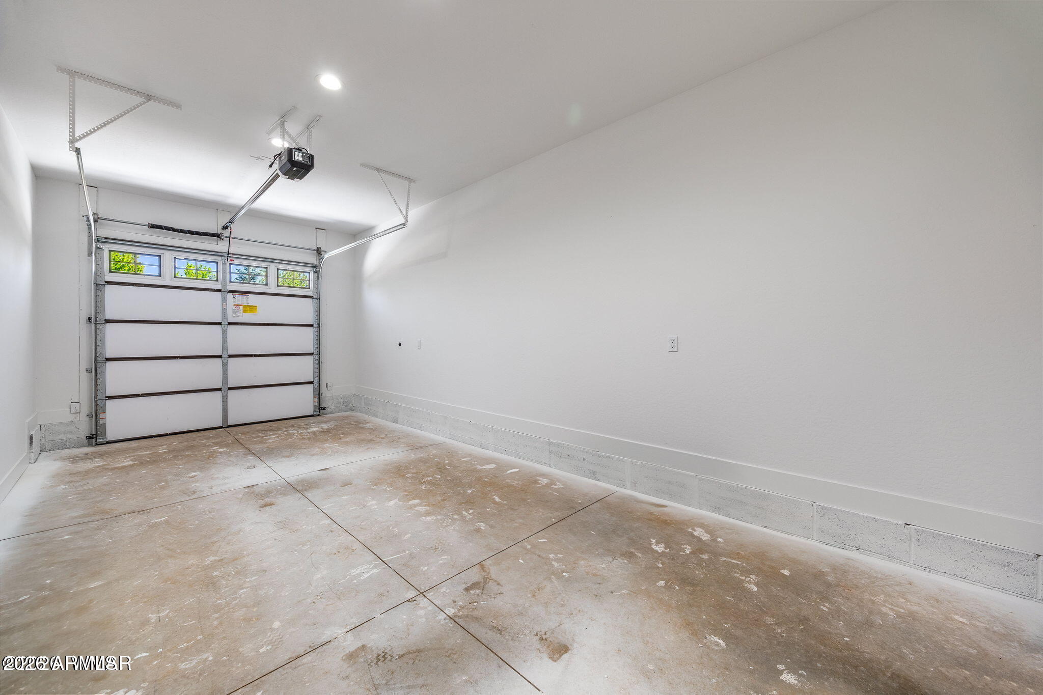 2765 W VILLA Loop