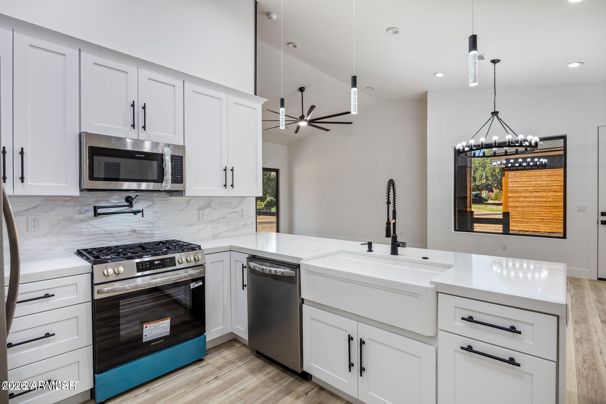 2765 W VILLA Loop
