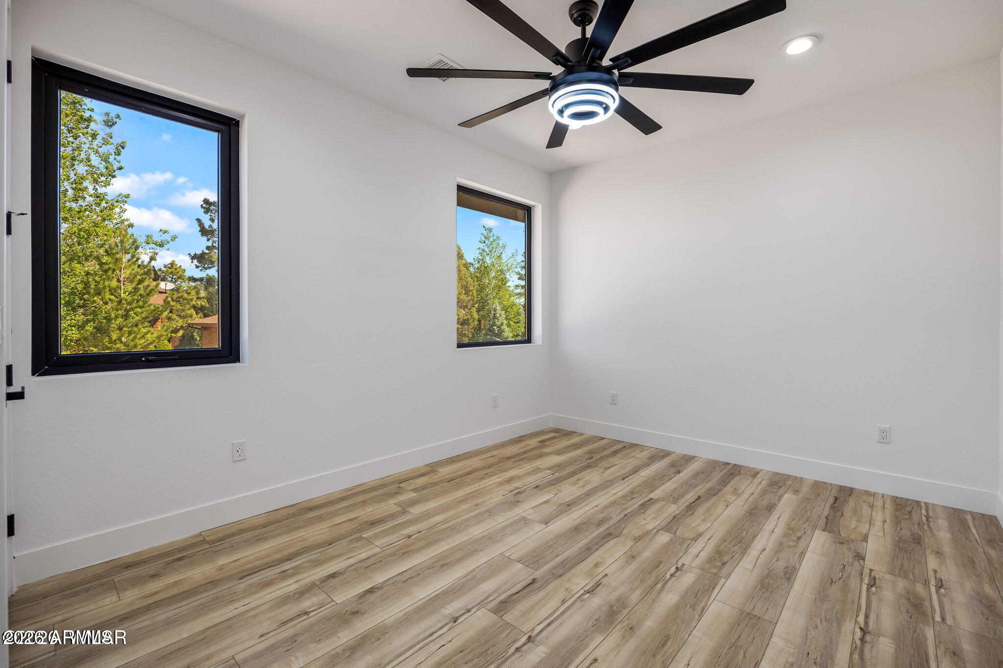2765 W VILLA Loop