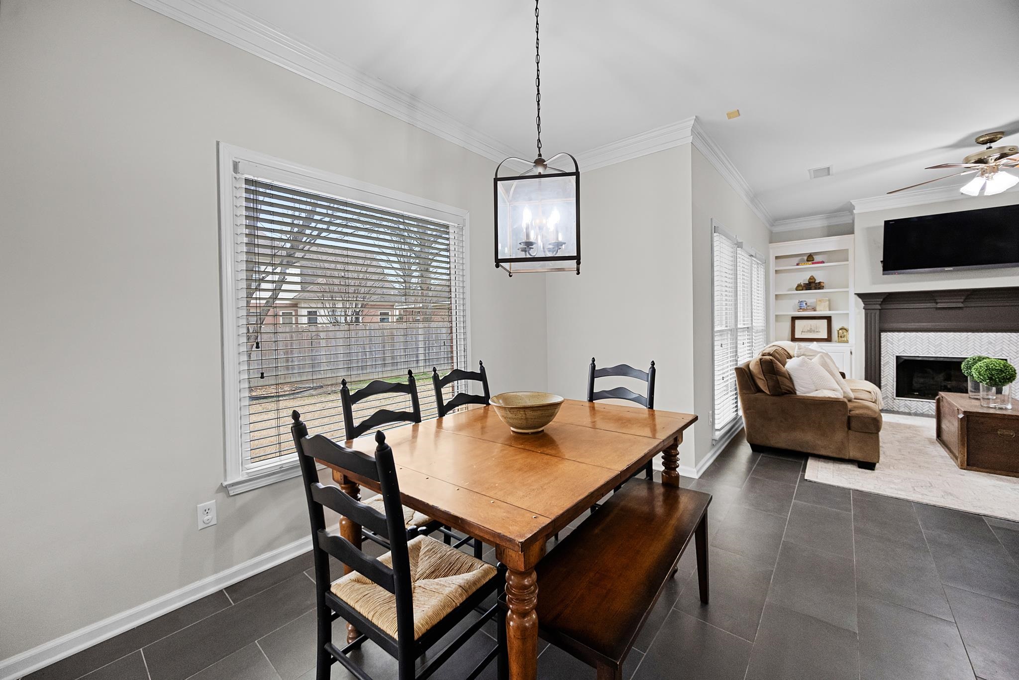 1525 BECKENHALL CV