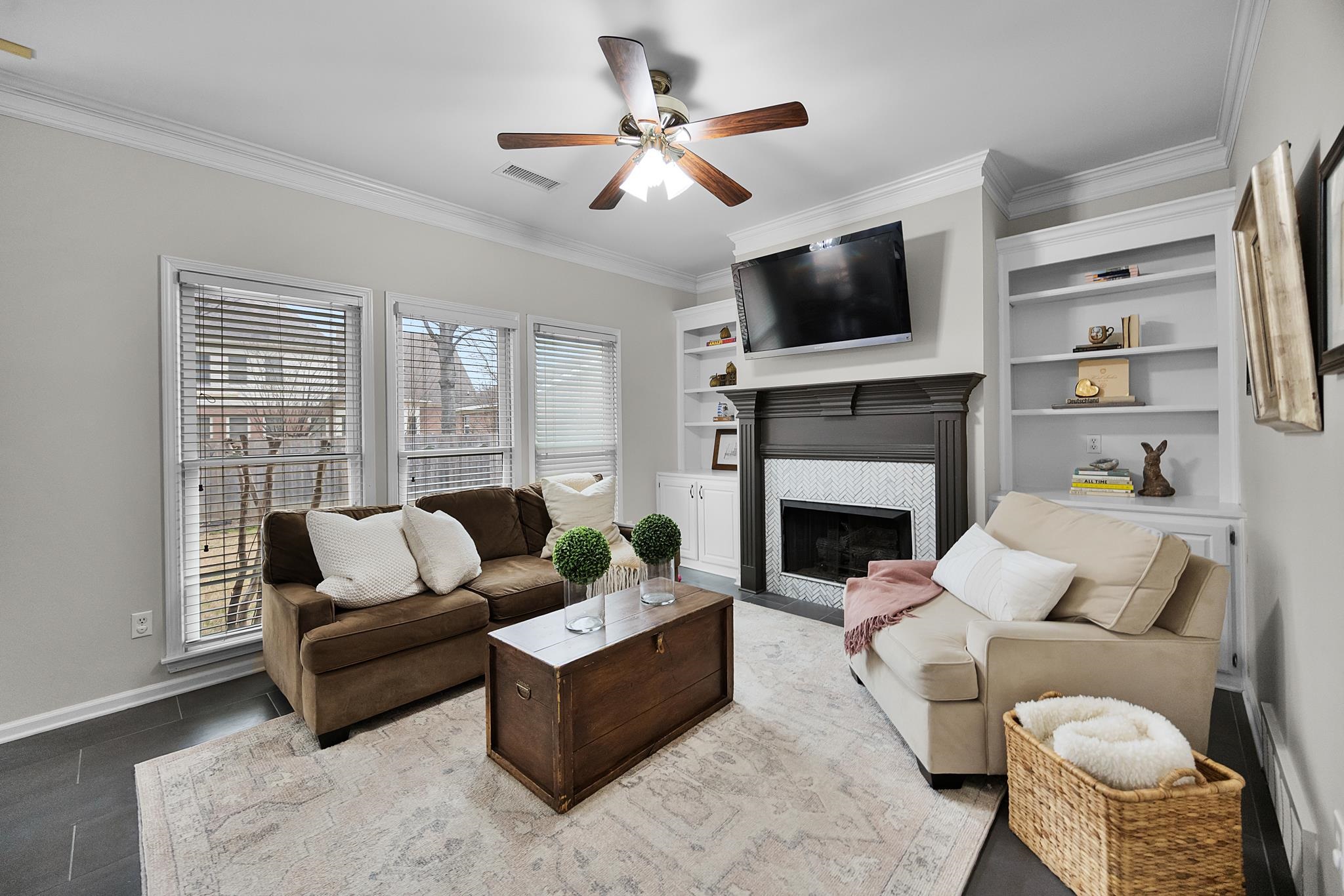 1525 BECKENHALL CV