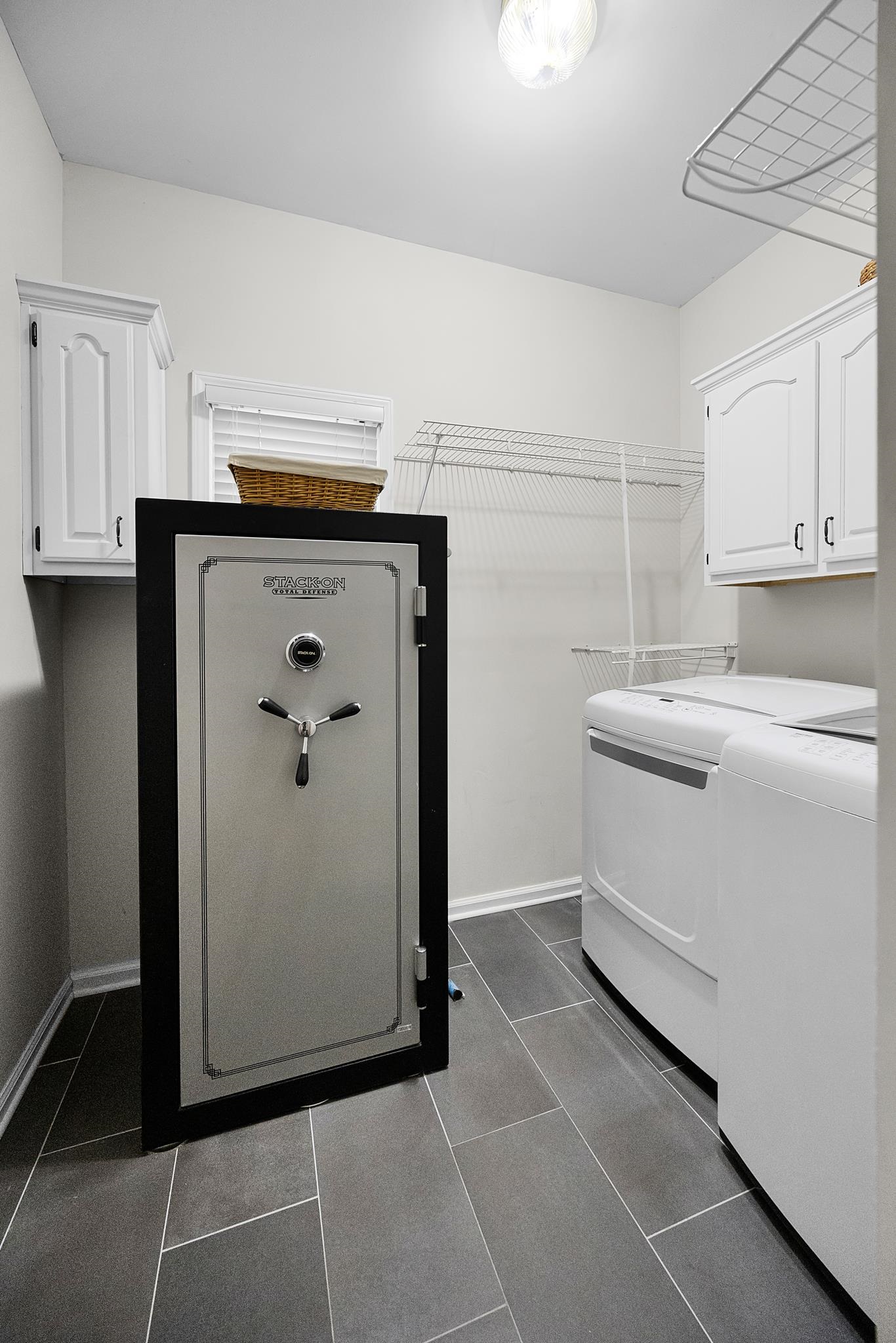 1525 BECKENHALL CV