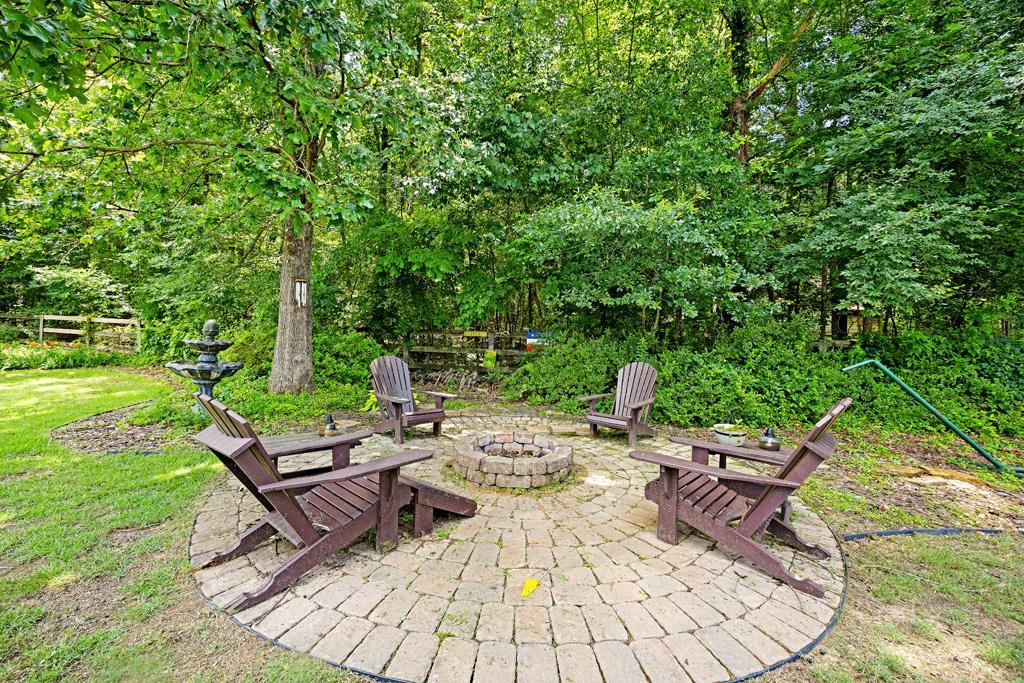 10135 WOODLAND HILLS DR
