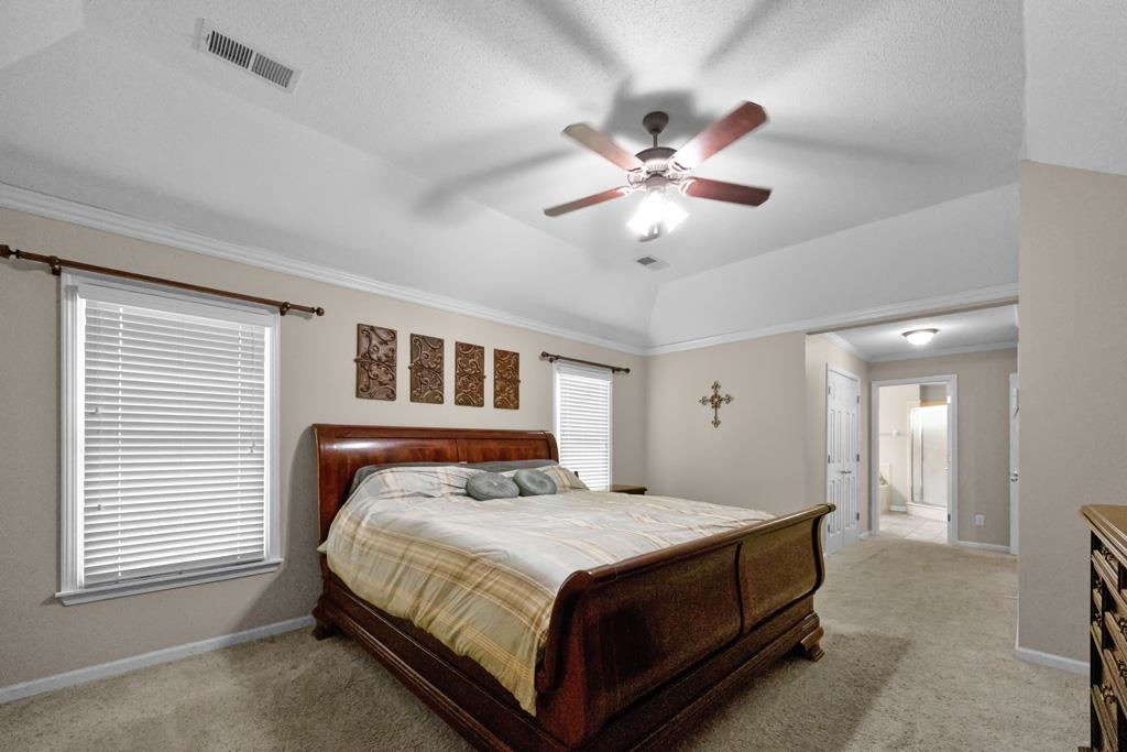 10135 WOODLAND HILLS DR