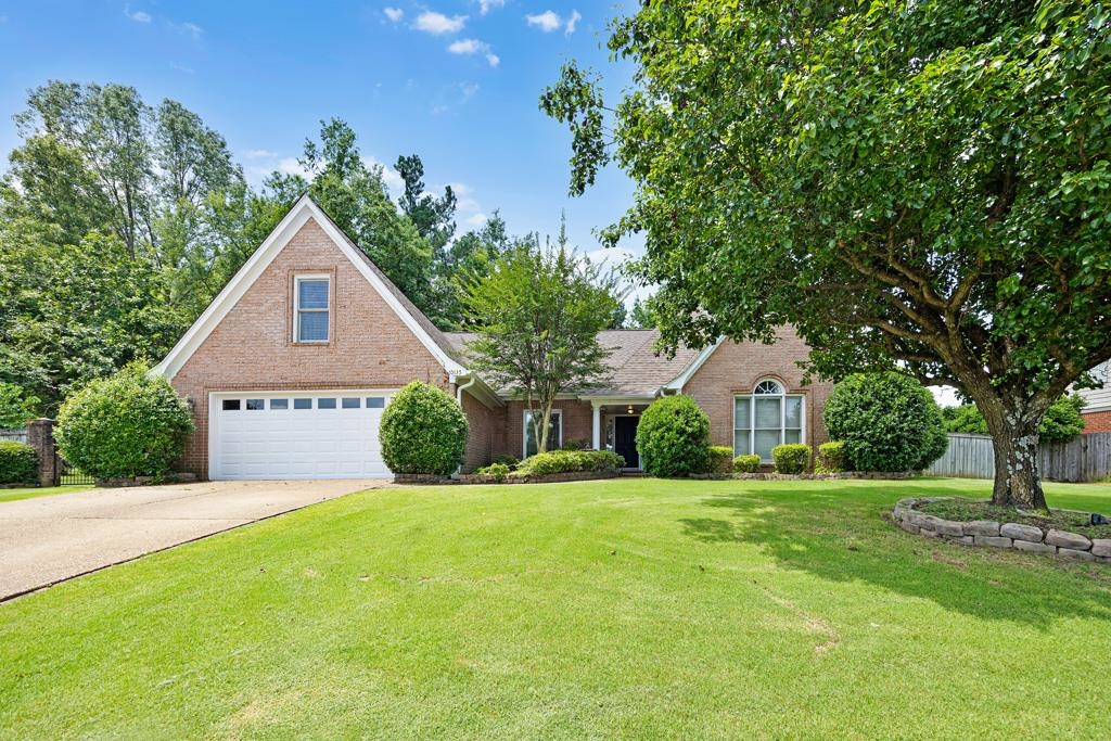 10135 WOODLAND HILLS DR