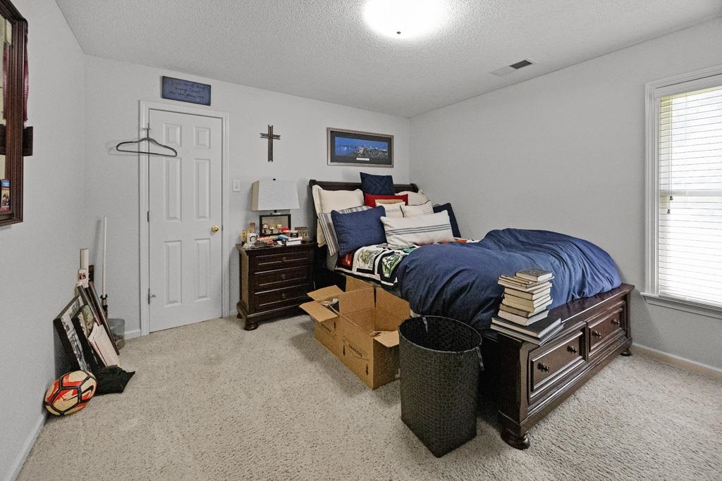 10135 WOODLAND HILLS DR
