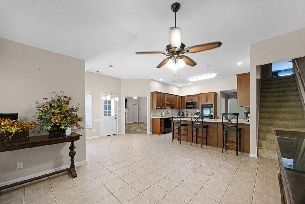 10135 WOODLAND HILLS DR