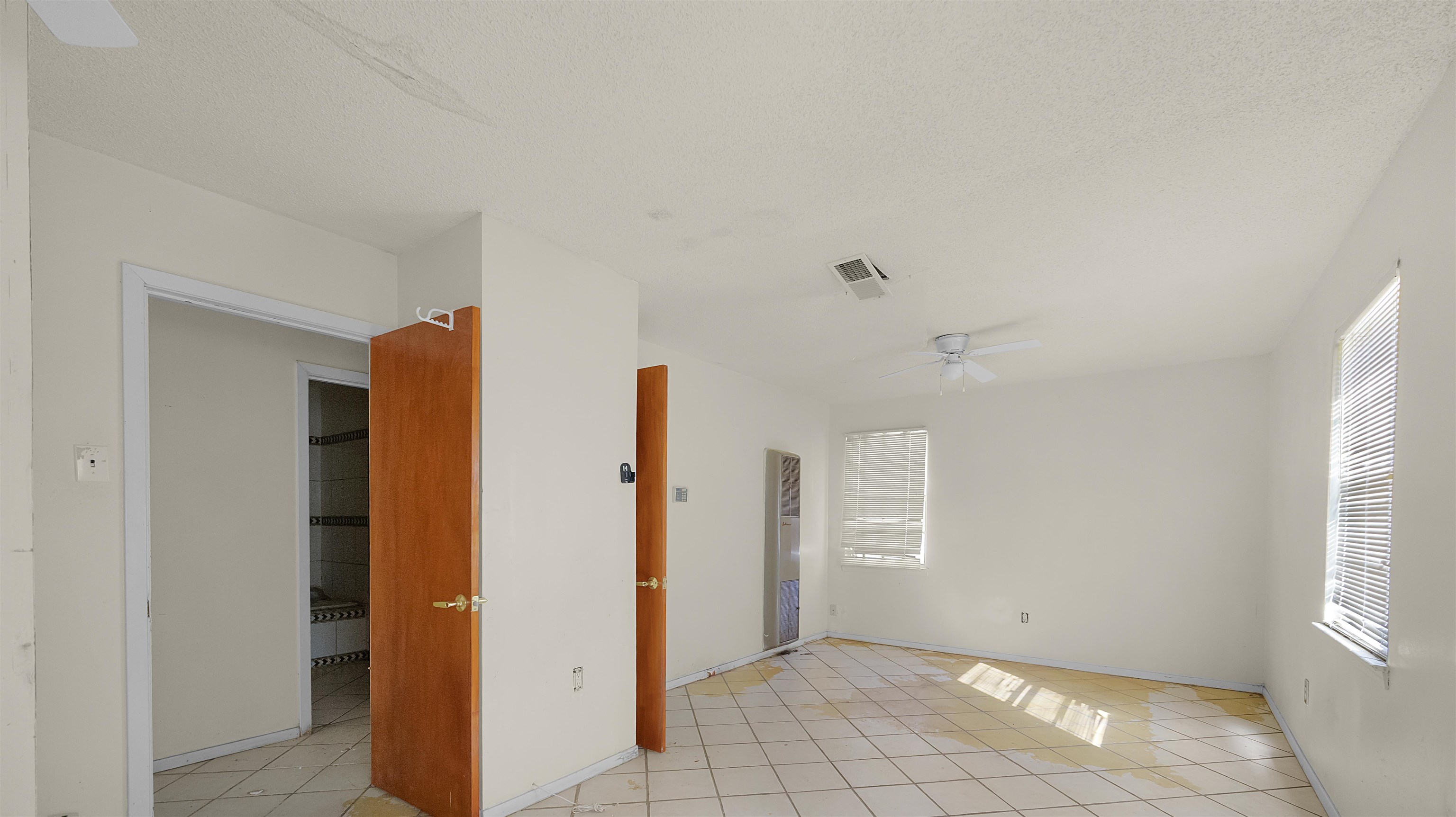 386 MCFARLAND DR