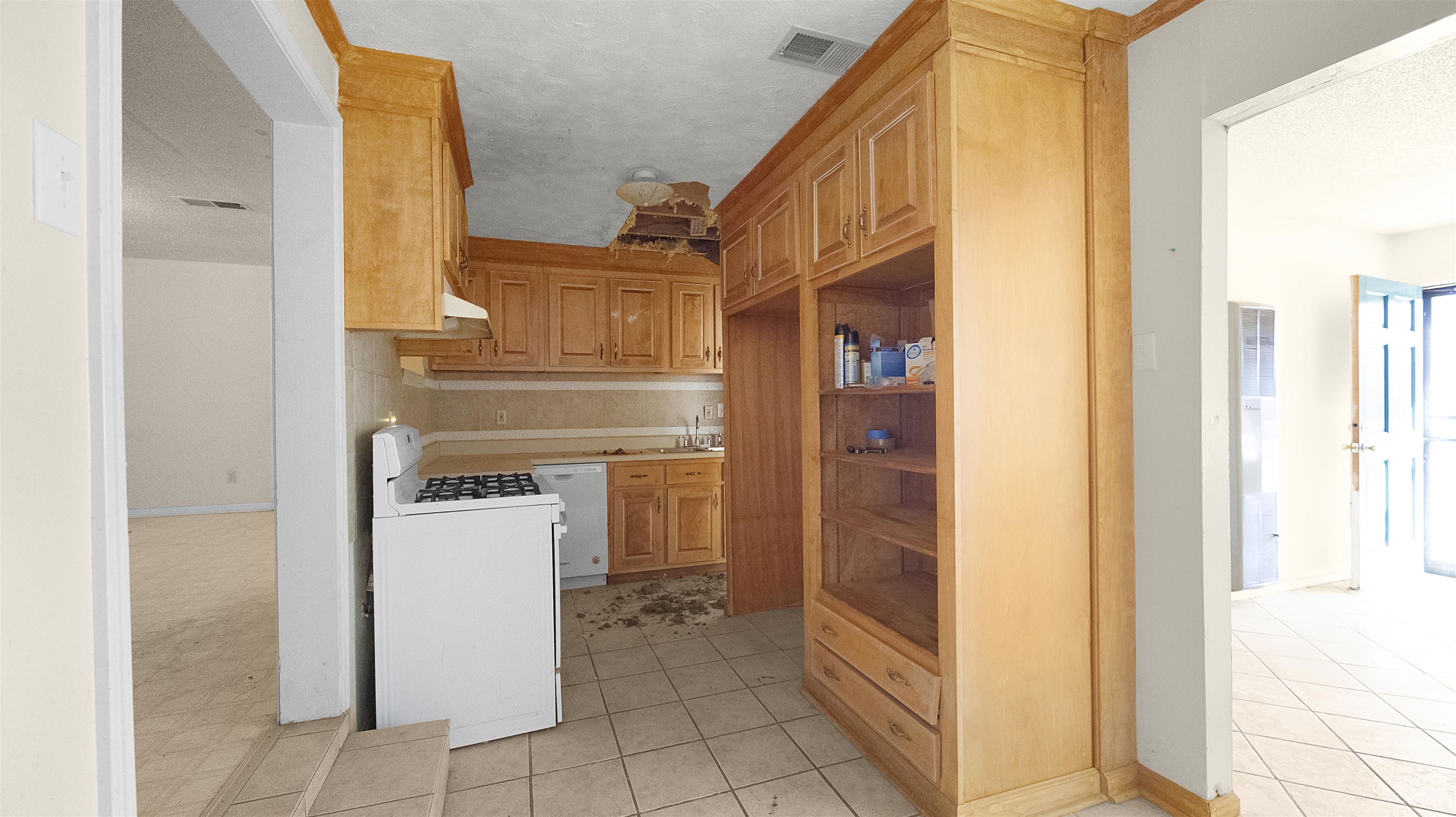 386 MCFARLAND DR