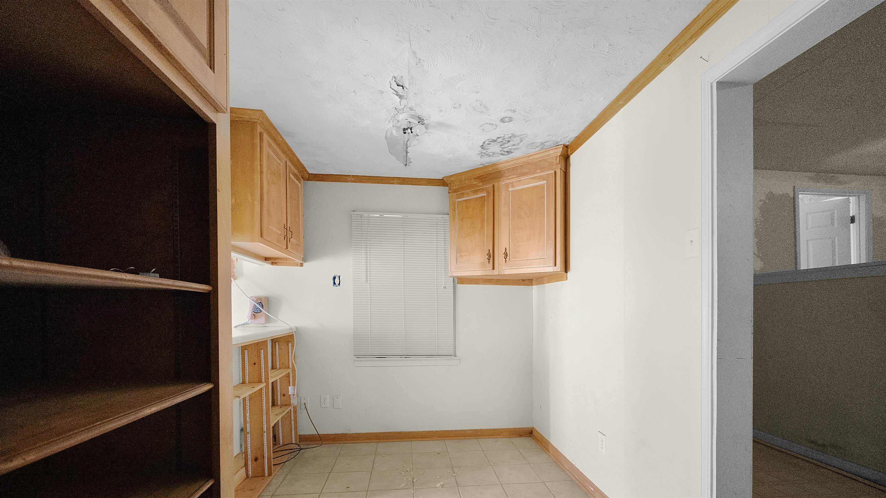 386 MCFARLAND DR