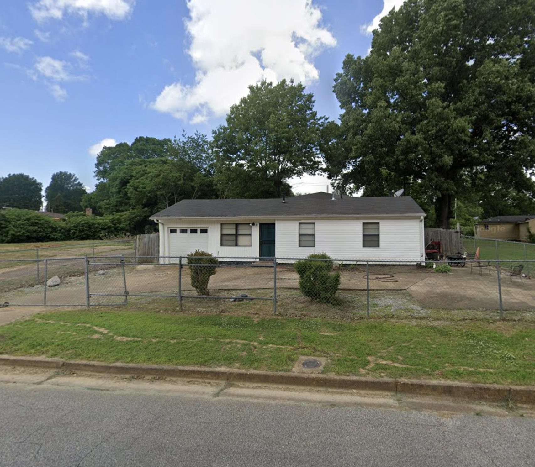 386 MCFARLAND DR
