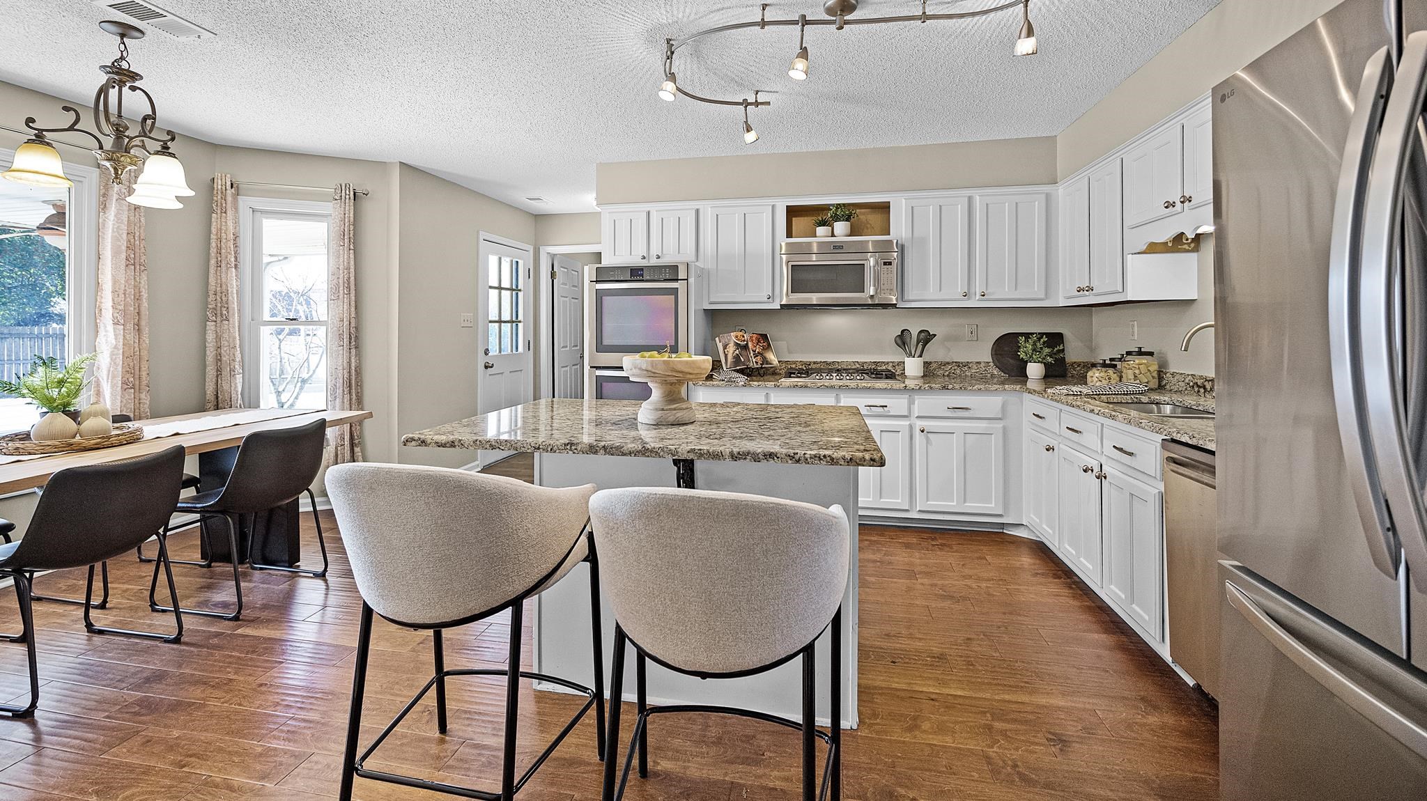 1105 WINROSE DR