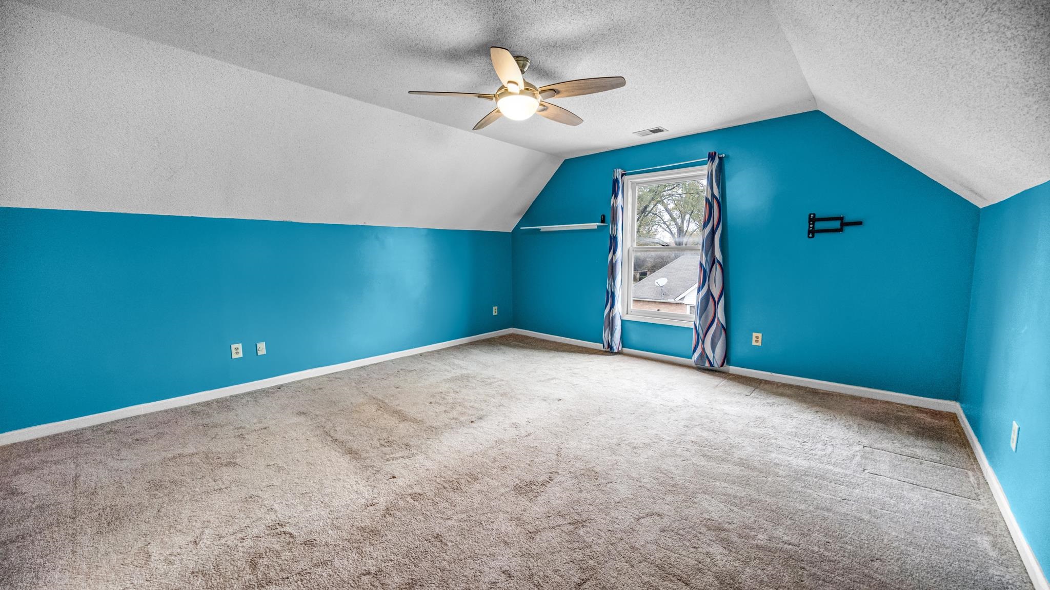 1105 WINROSE DR