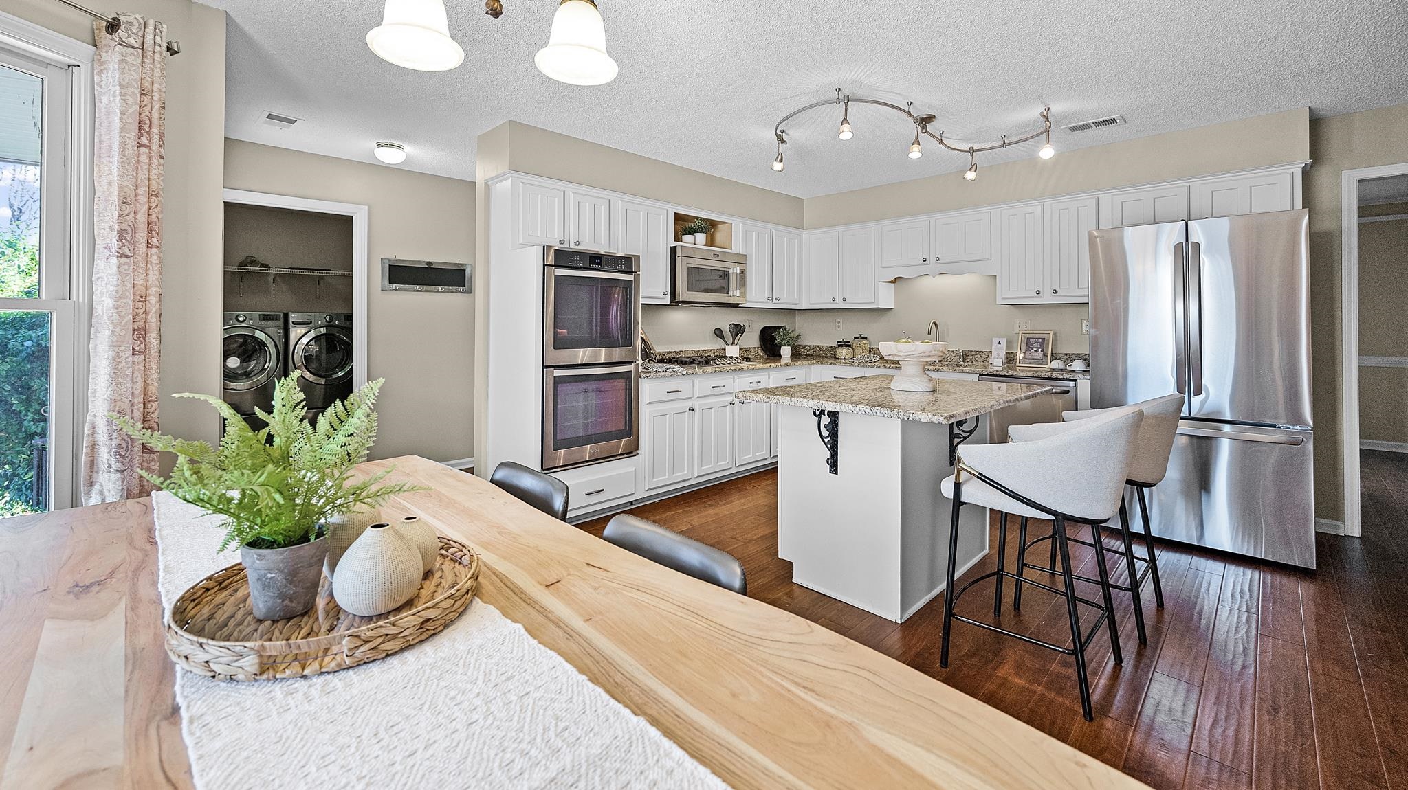 1105 WINROSE DR