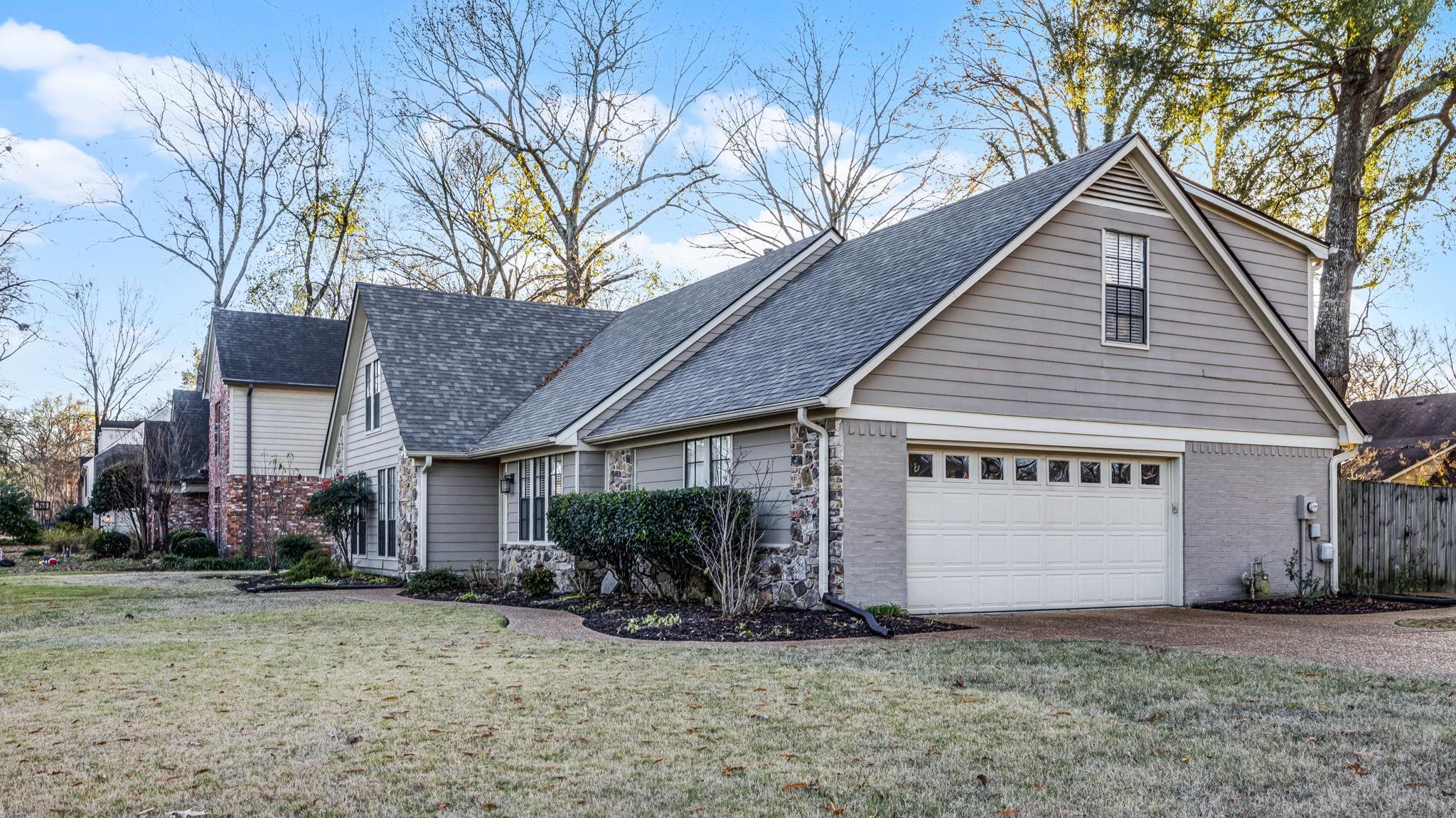 1883 EDWARDS MILL RD