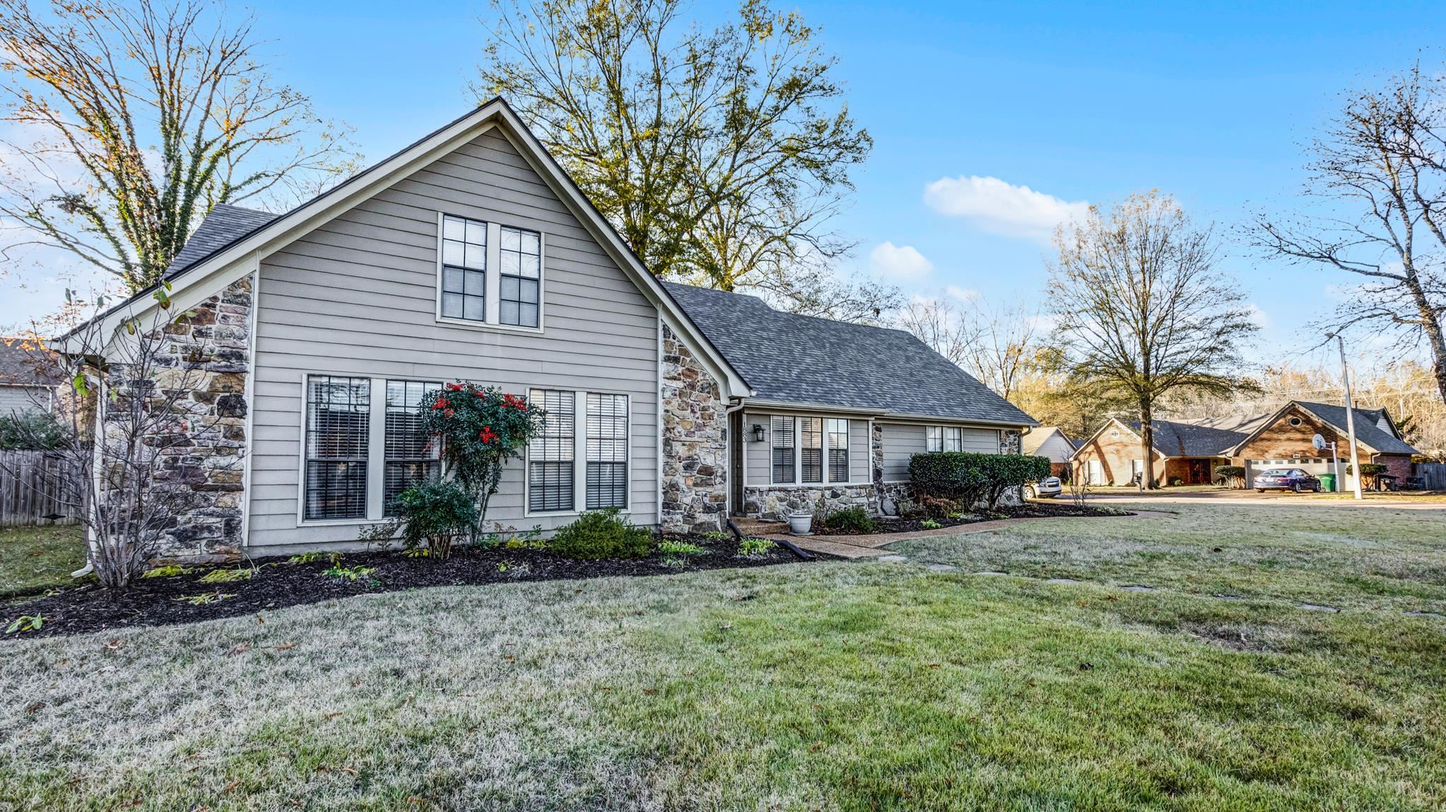 1883 EDWARDS MILL RD