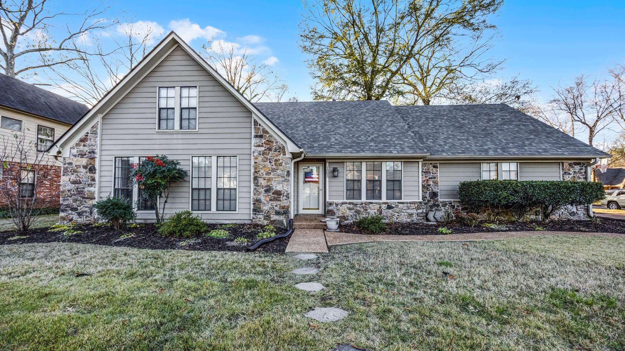 1883 EDWARDS MILL RD