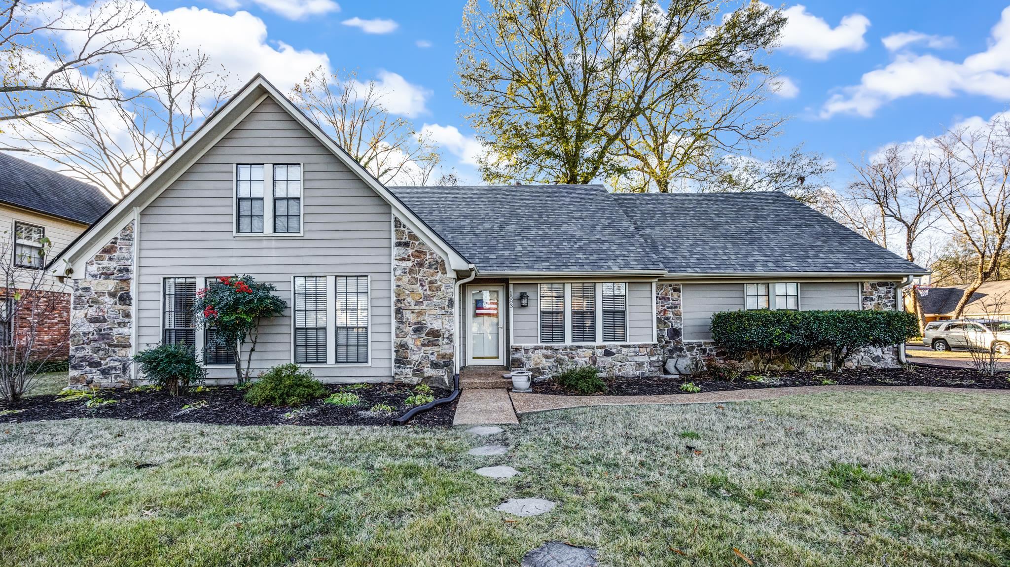 1883 EDWARDS MILL RD