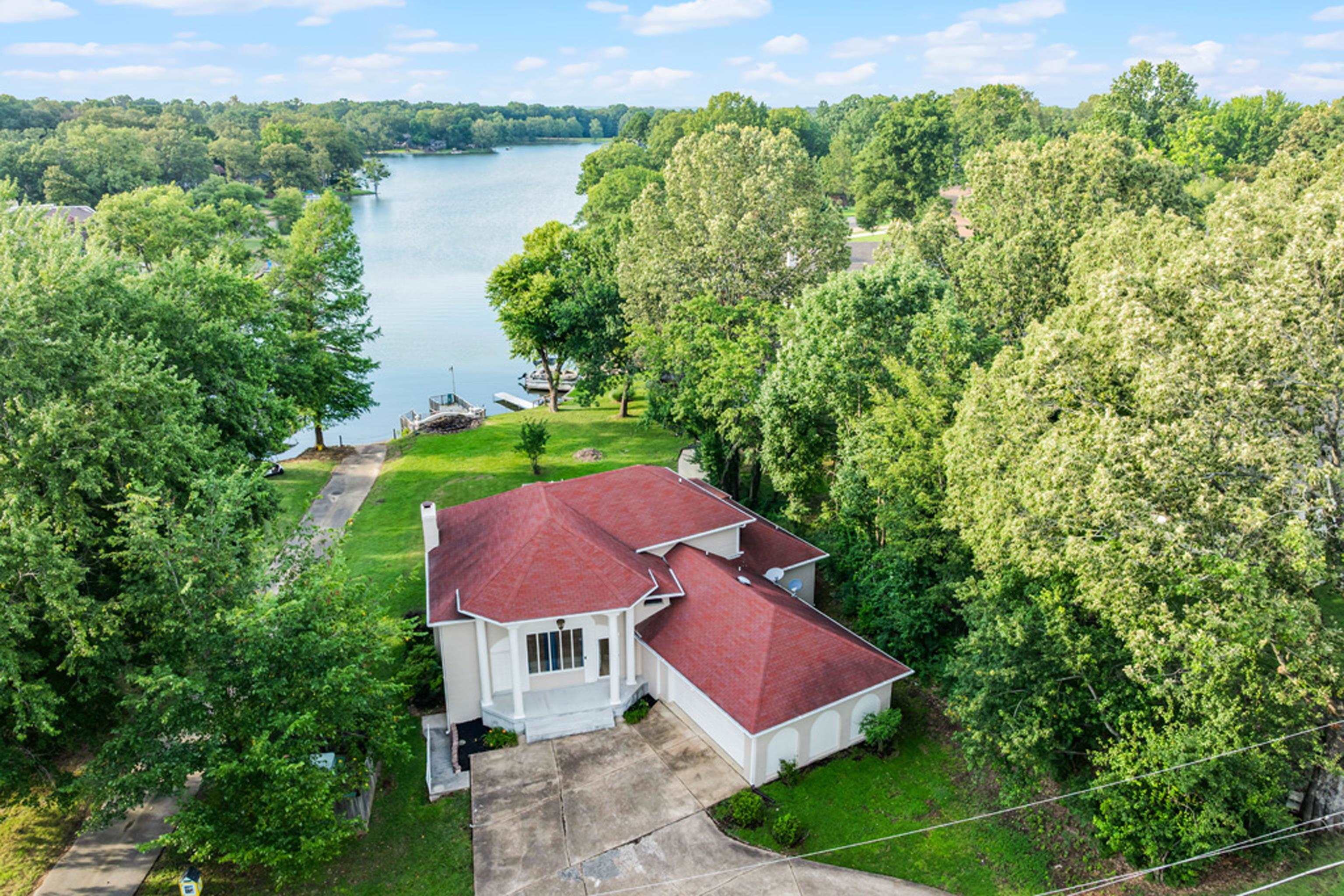 9606 BLUE SPRUCE DR