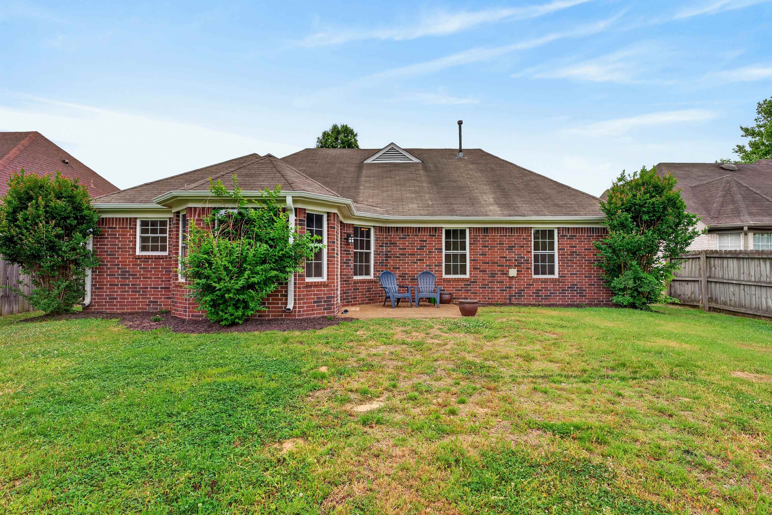 1107 W RED FERN CIR