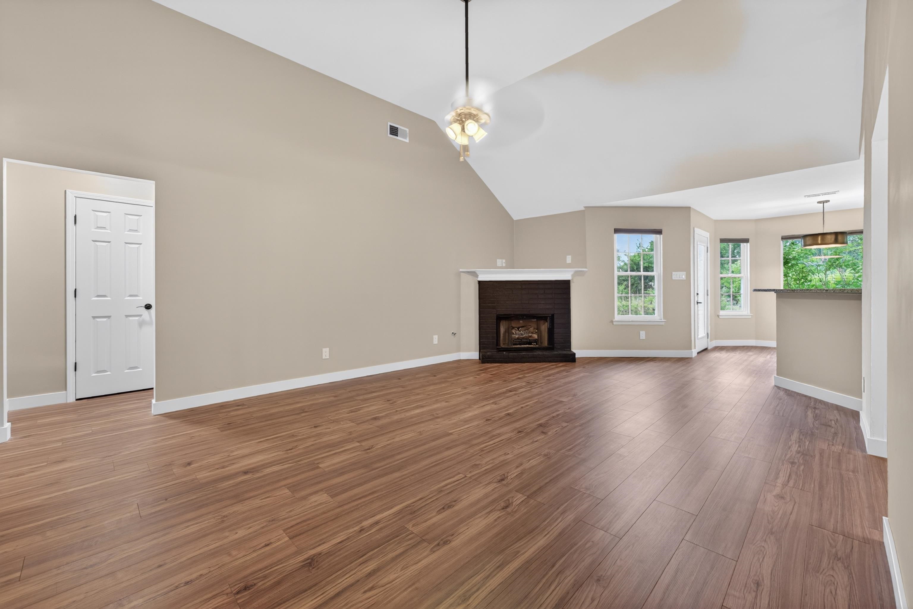 1107 W RED FERN CIR