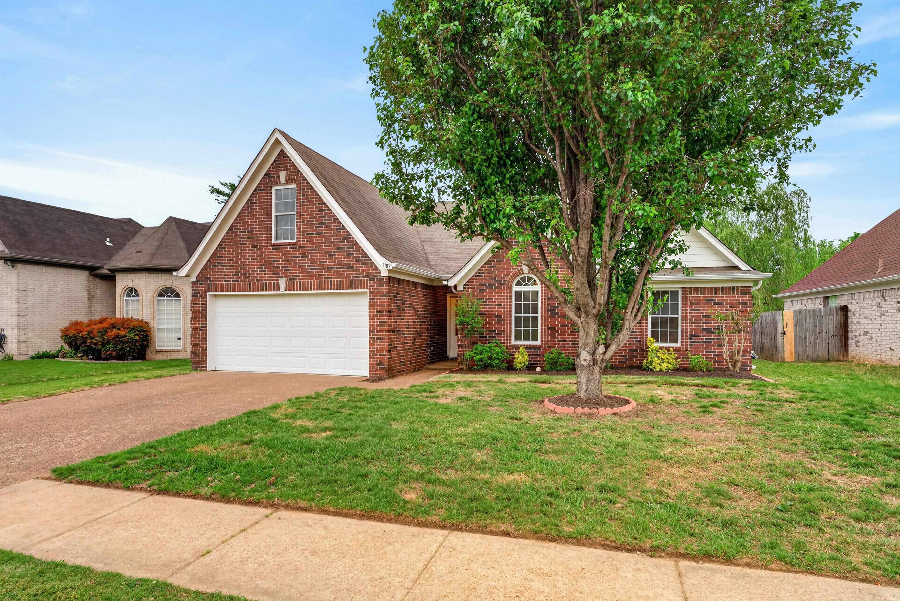 1107 W RED FERN CIR