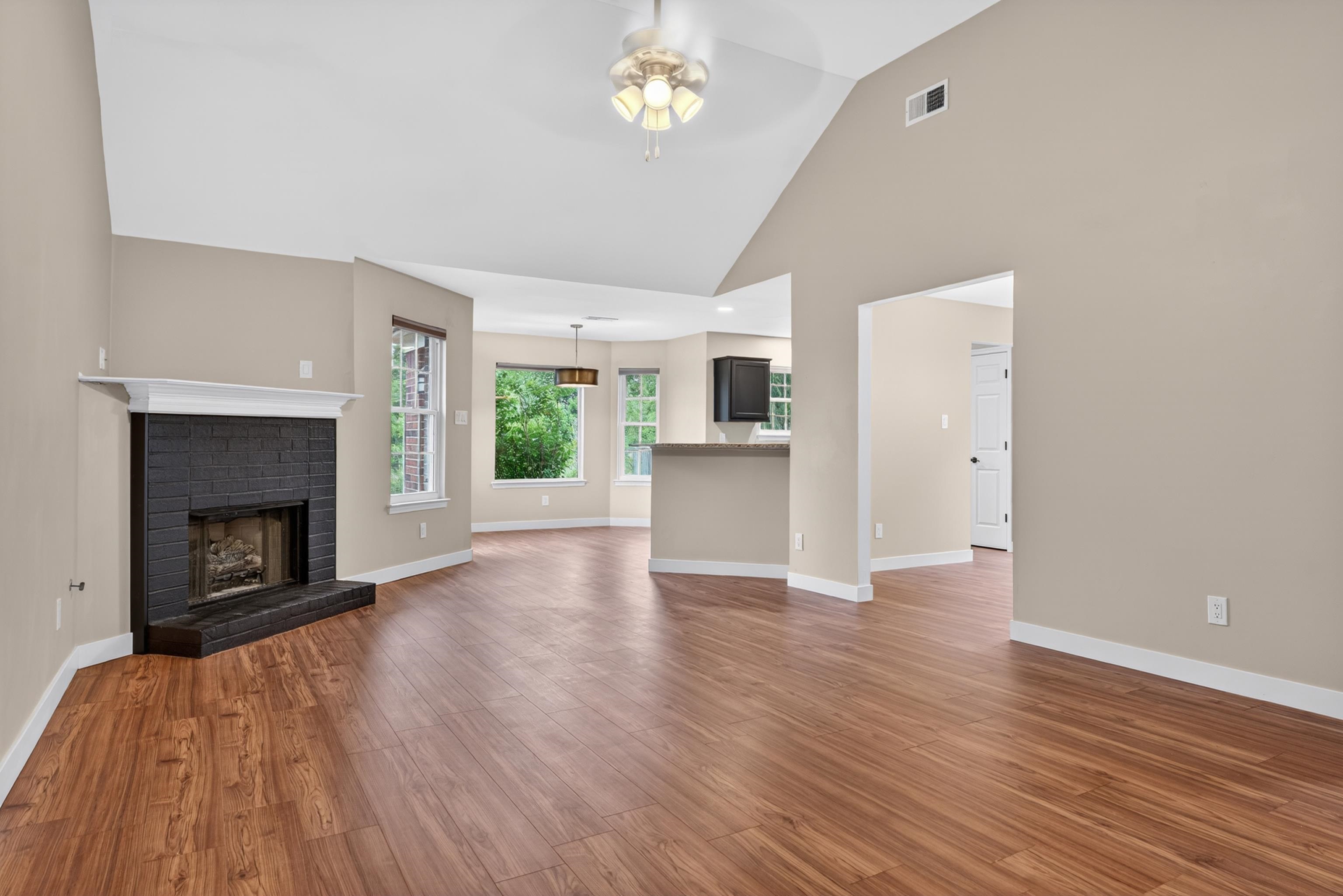1107 W RED FERN CIR