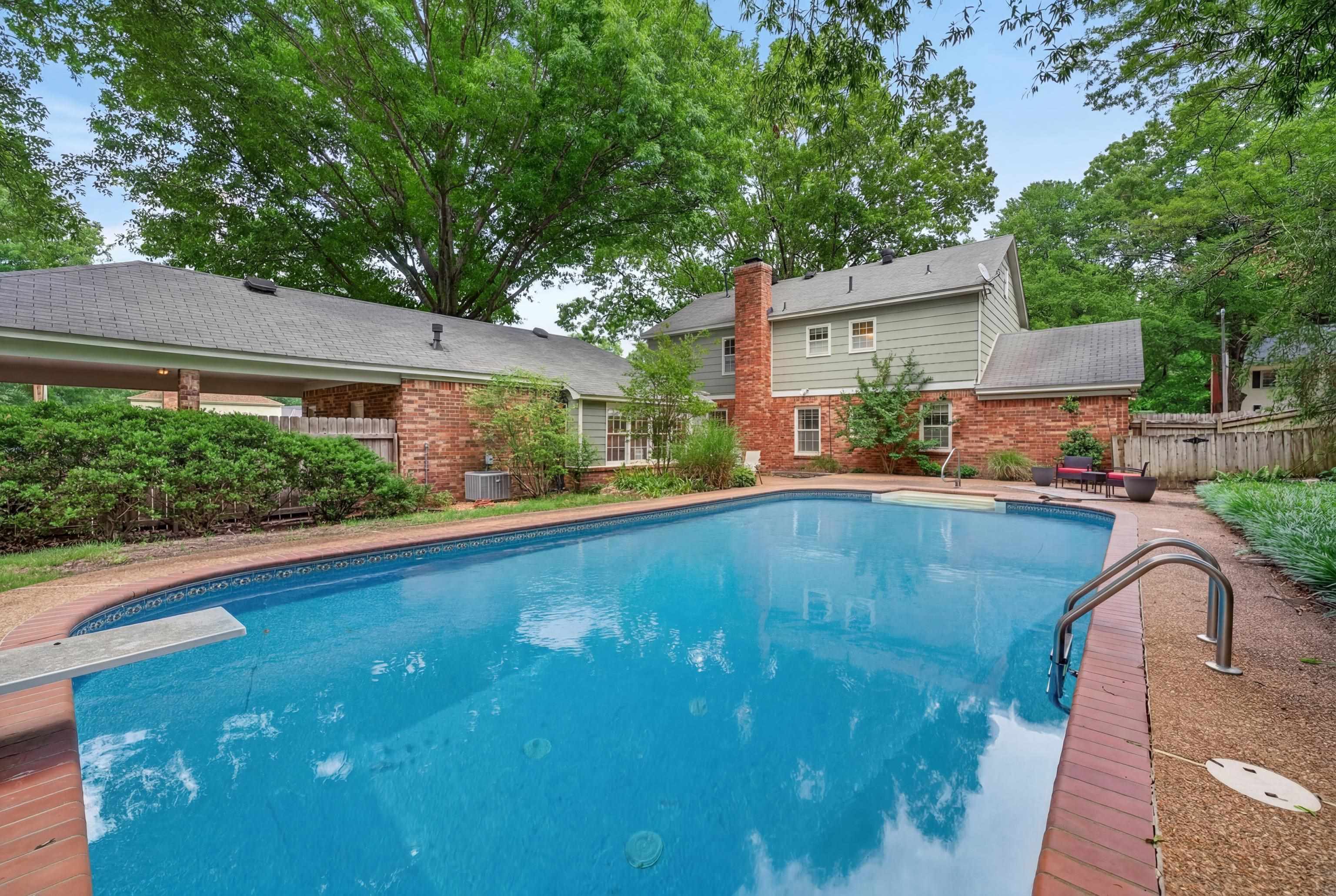 2647 BREENWOOD LN