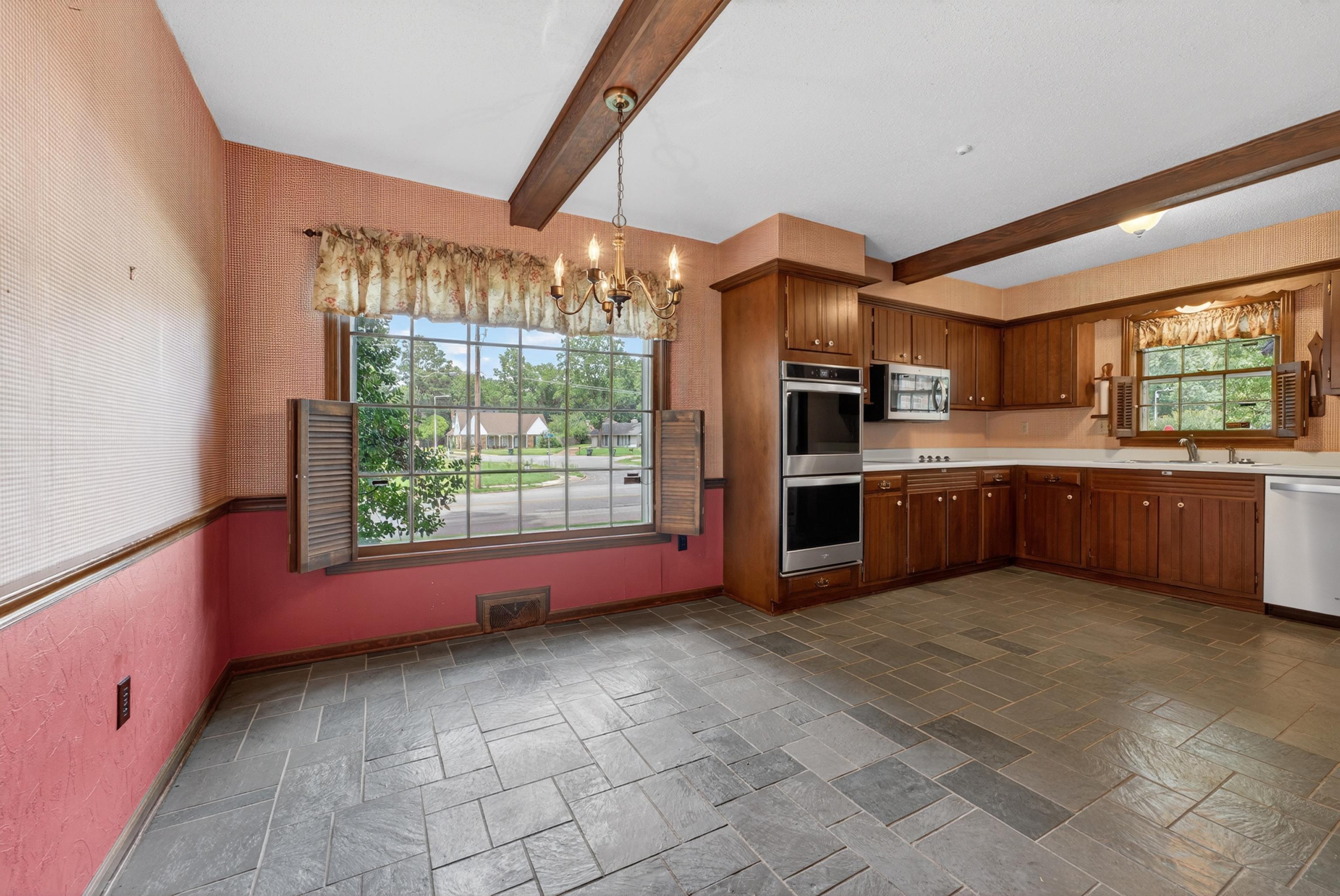 2647 BREENWOOD LN