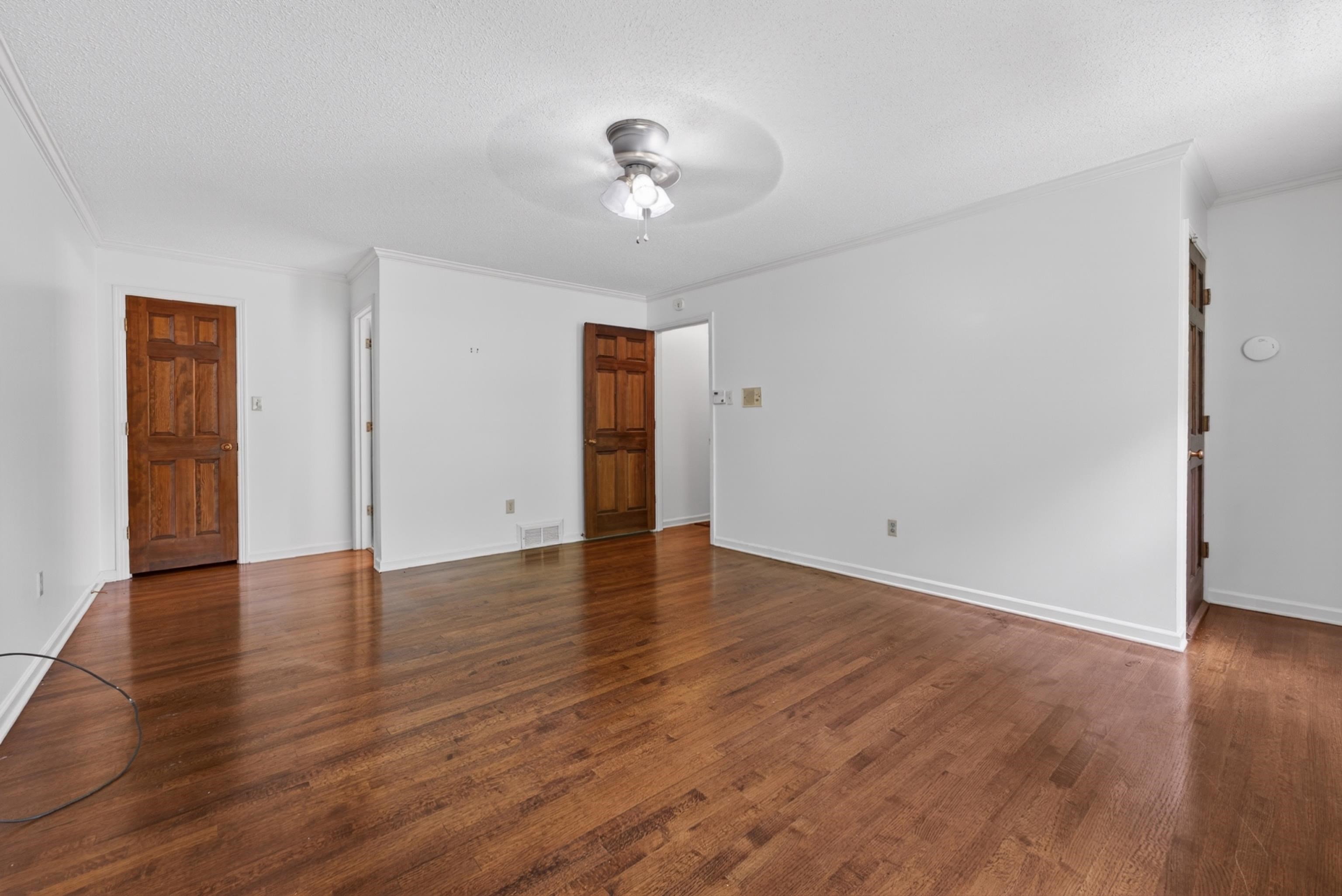 2647 BREENWOOD LN
