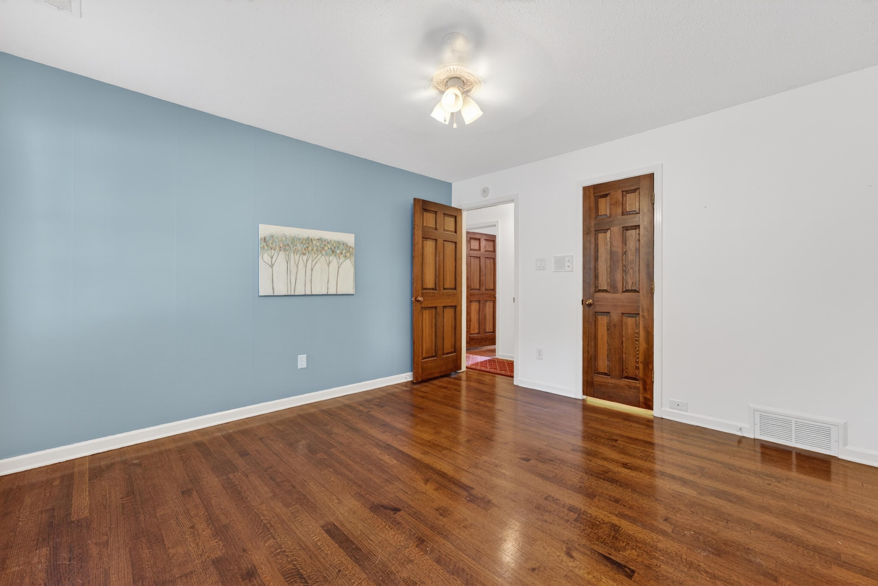 2647 BREENWOOD LN