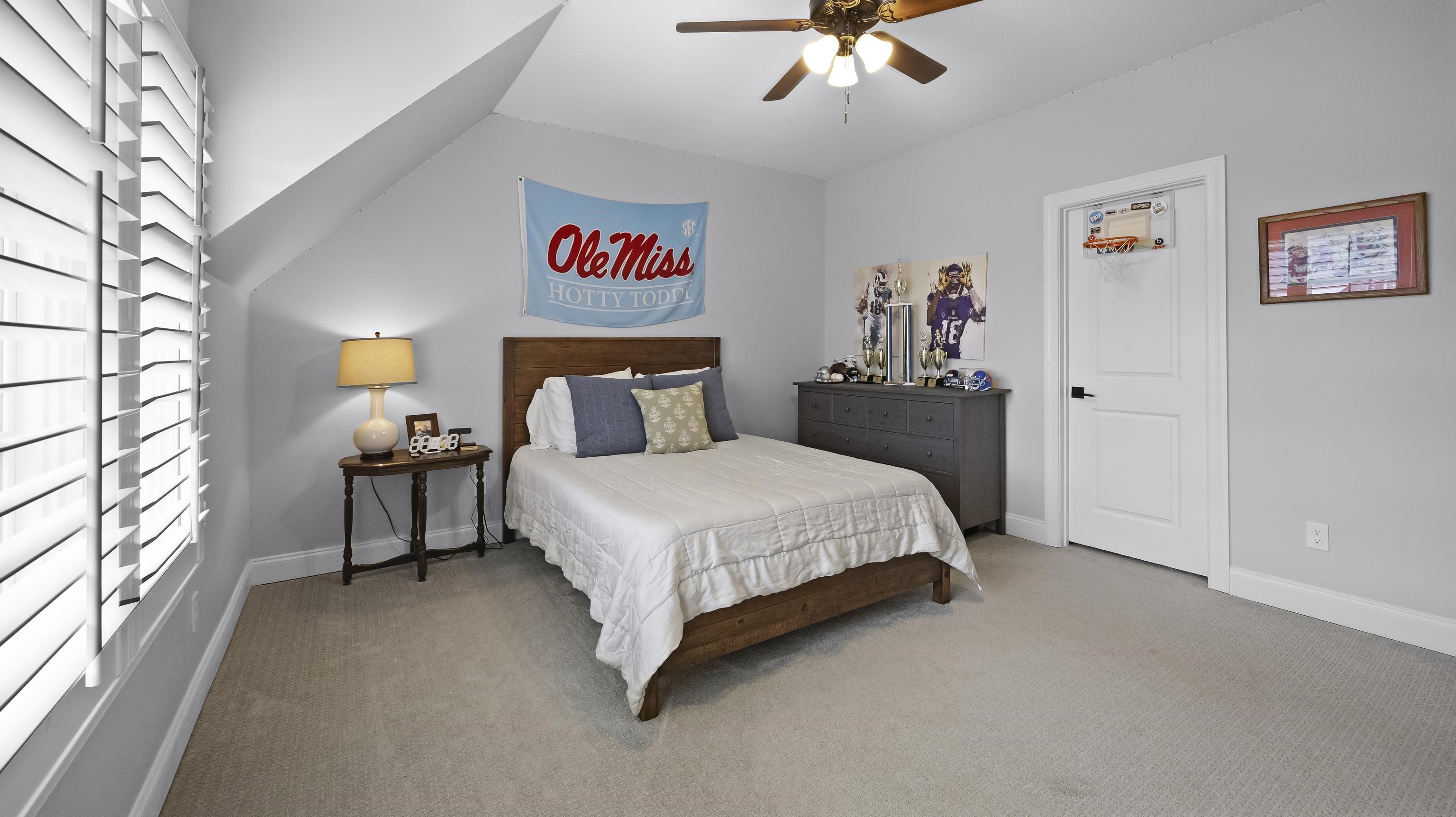 12592 MISS CARSON LN