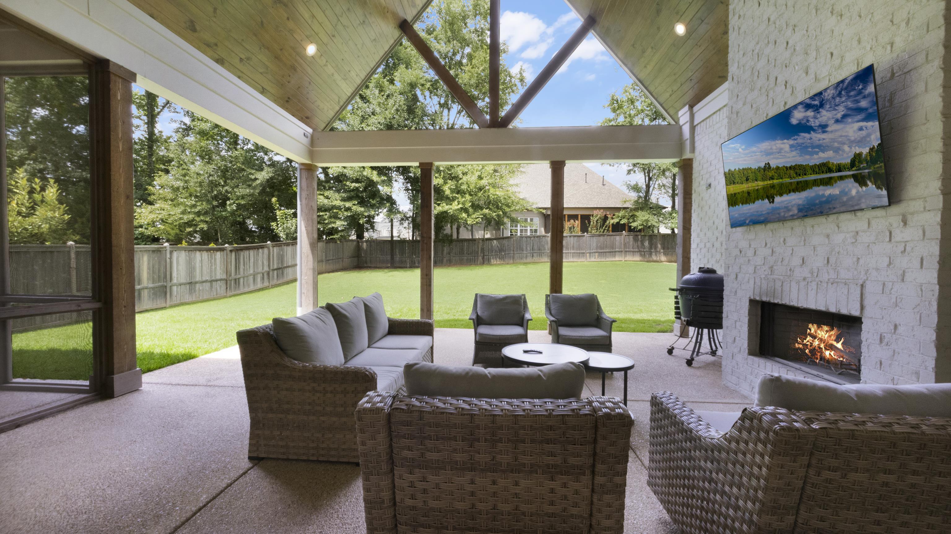12592 MISS CARSON LN