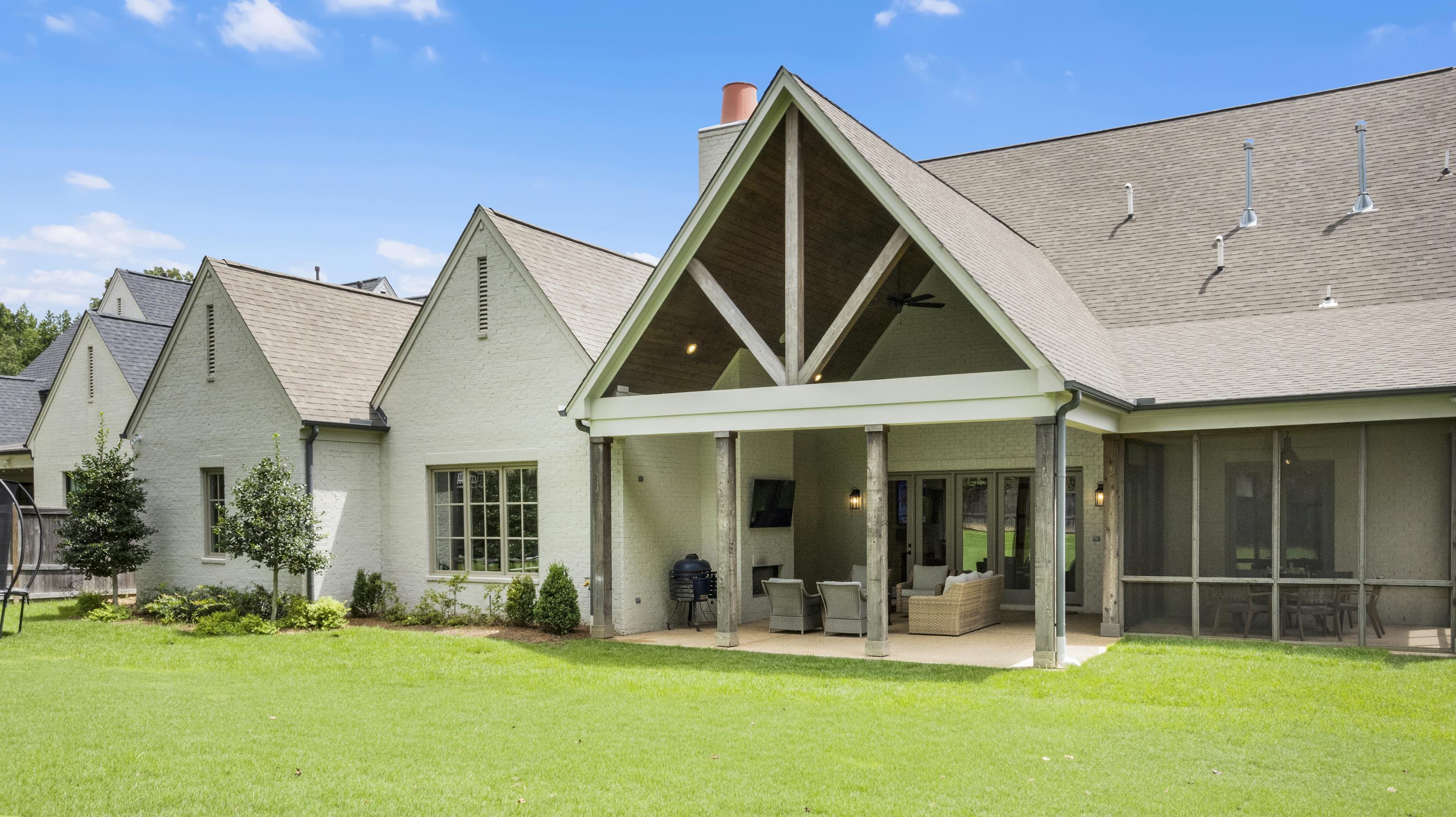 12592 MISS CARSON LN