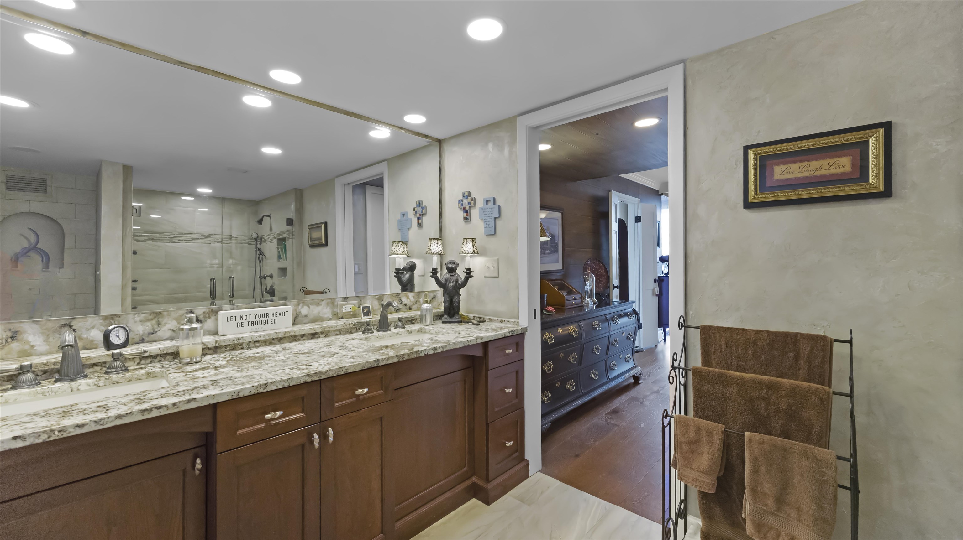 200 WAGNER PL Unit: 206
