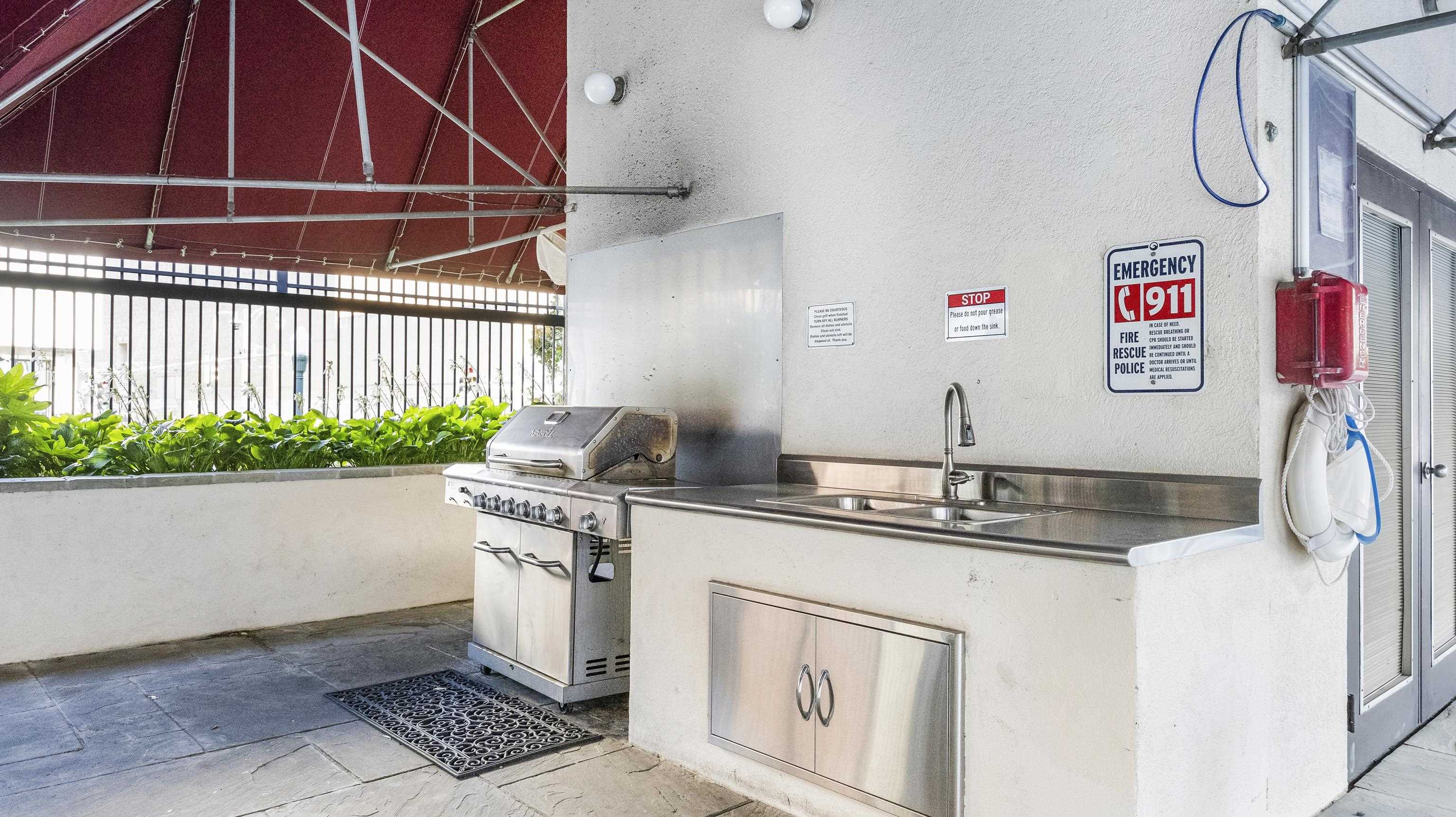 200 WAGNER PL Unit: 206