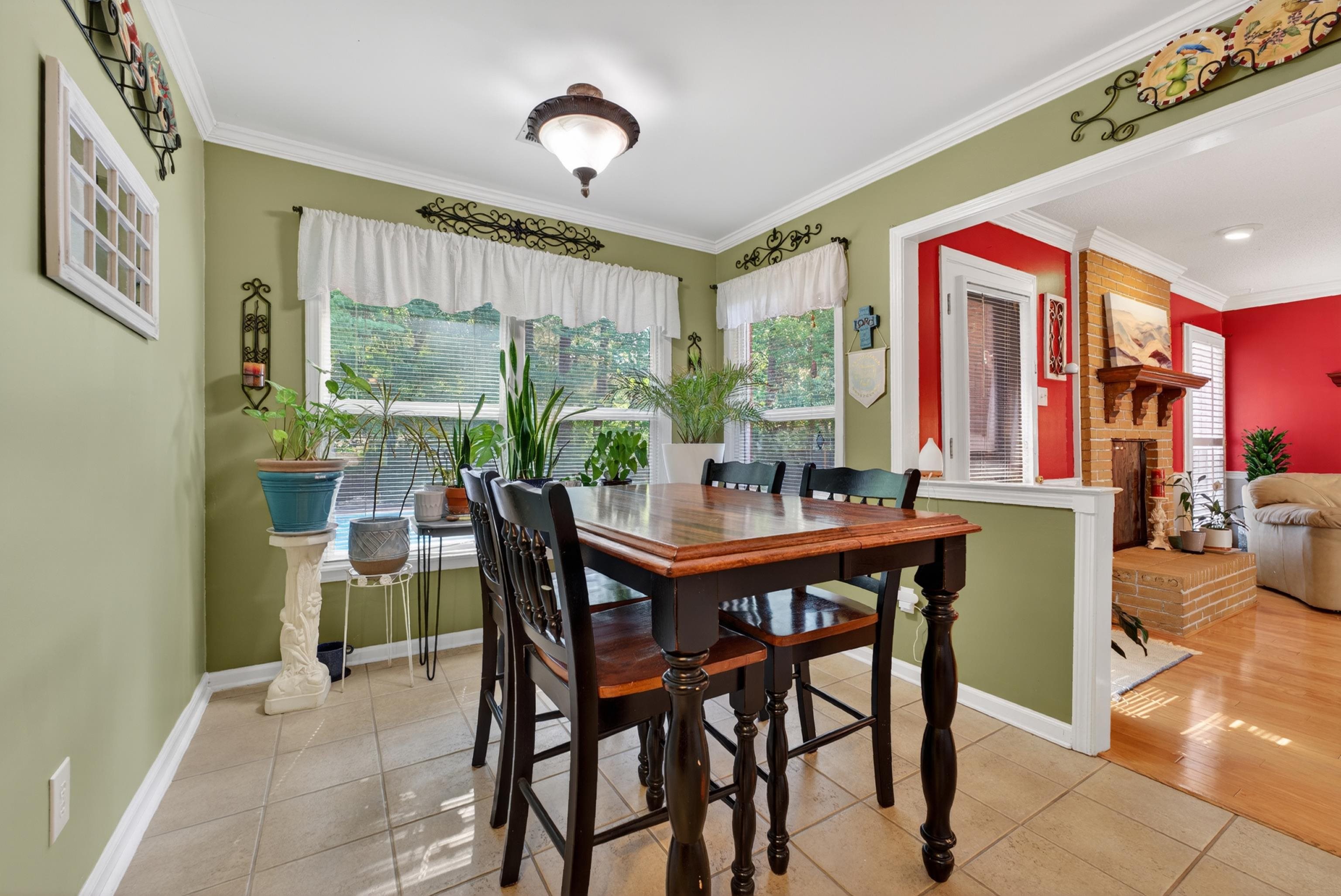 1028 WINLEAF DR