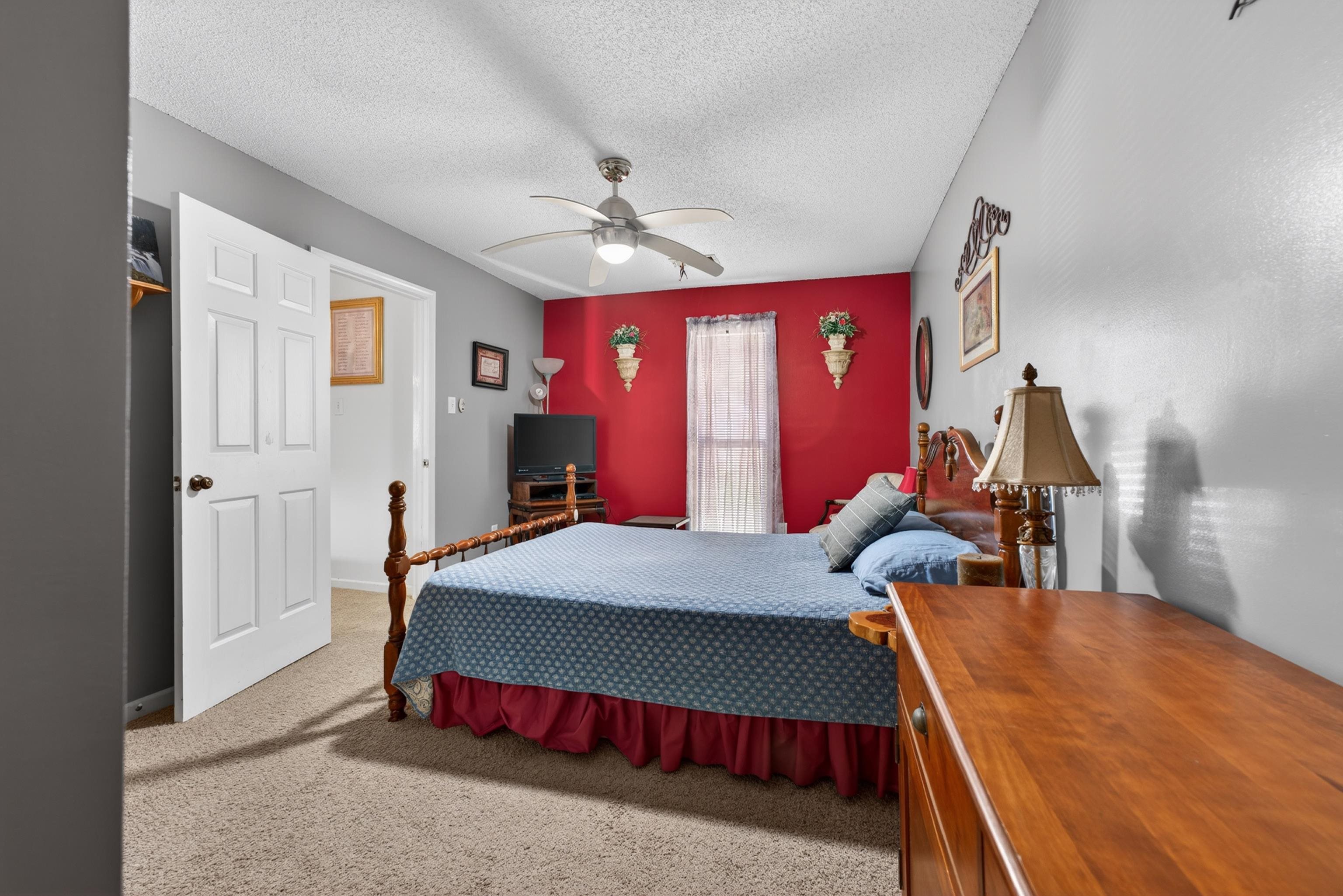 1028 WINLEAF DR