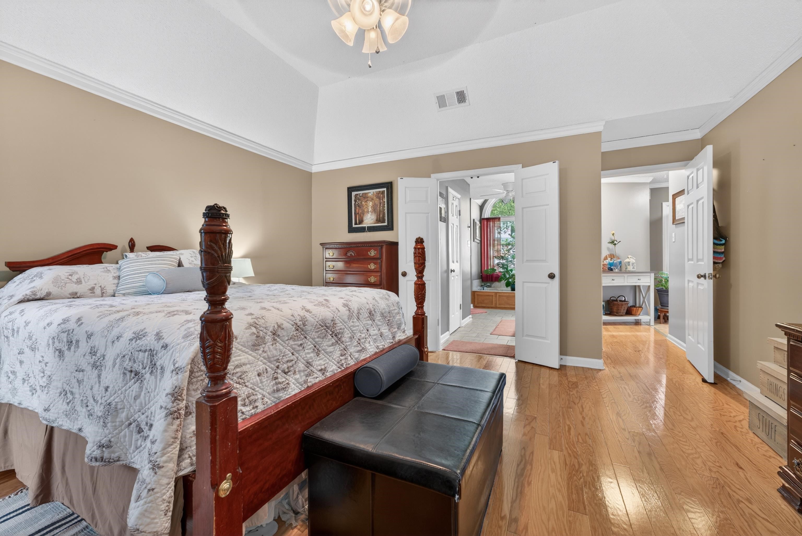 1028 WINLEAF DR