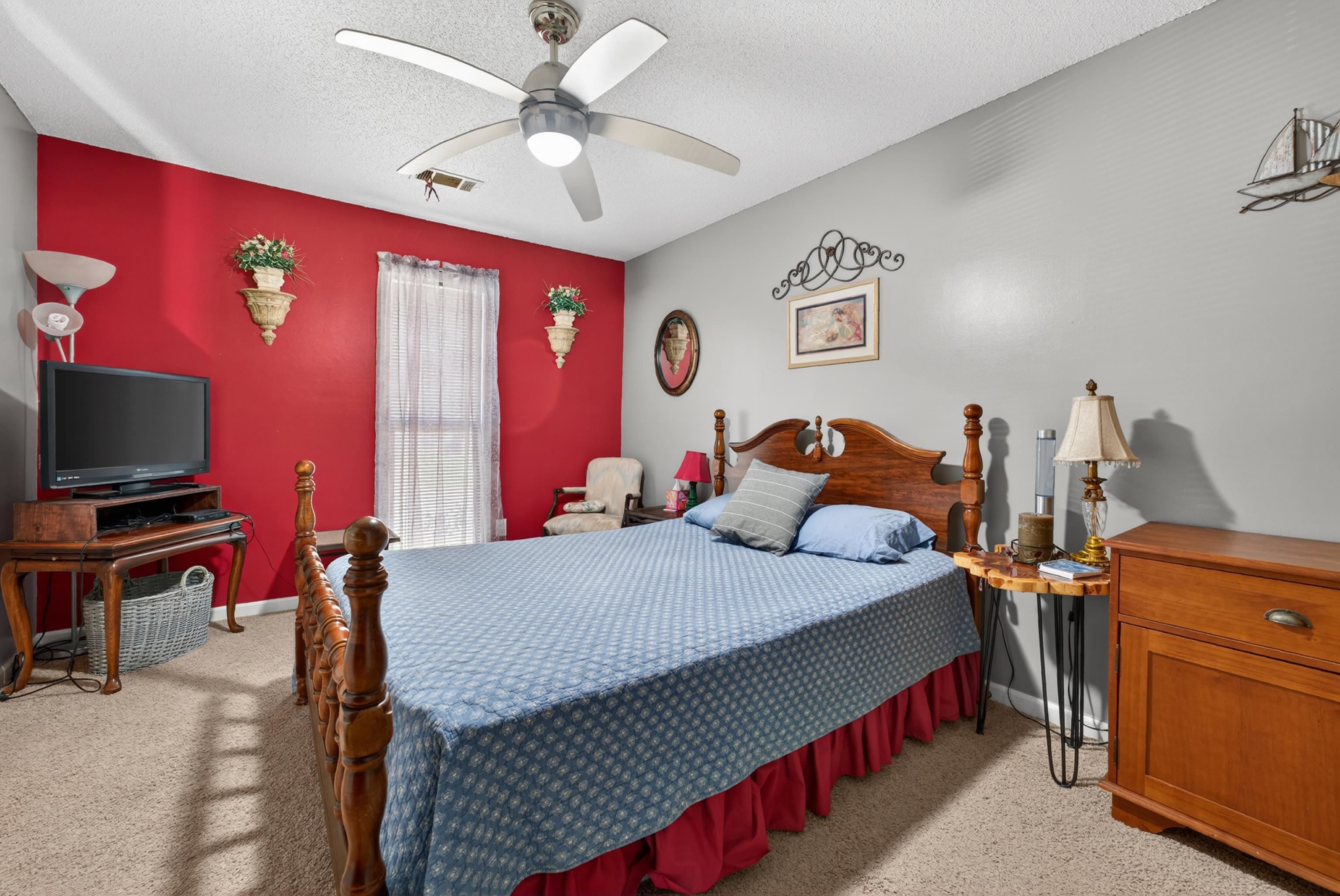 1028 WINLEAF DR