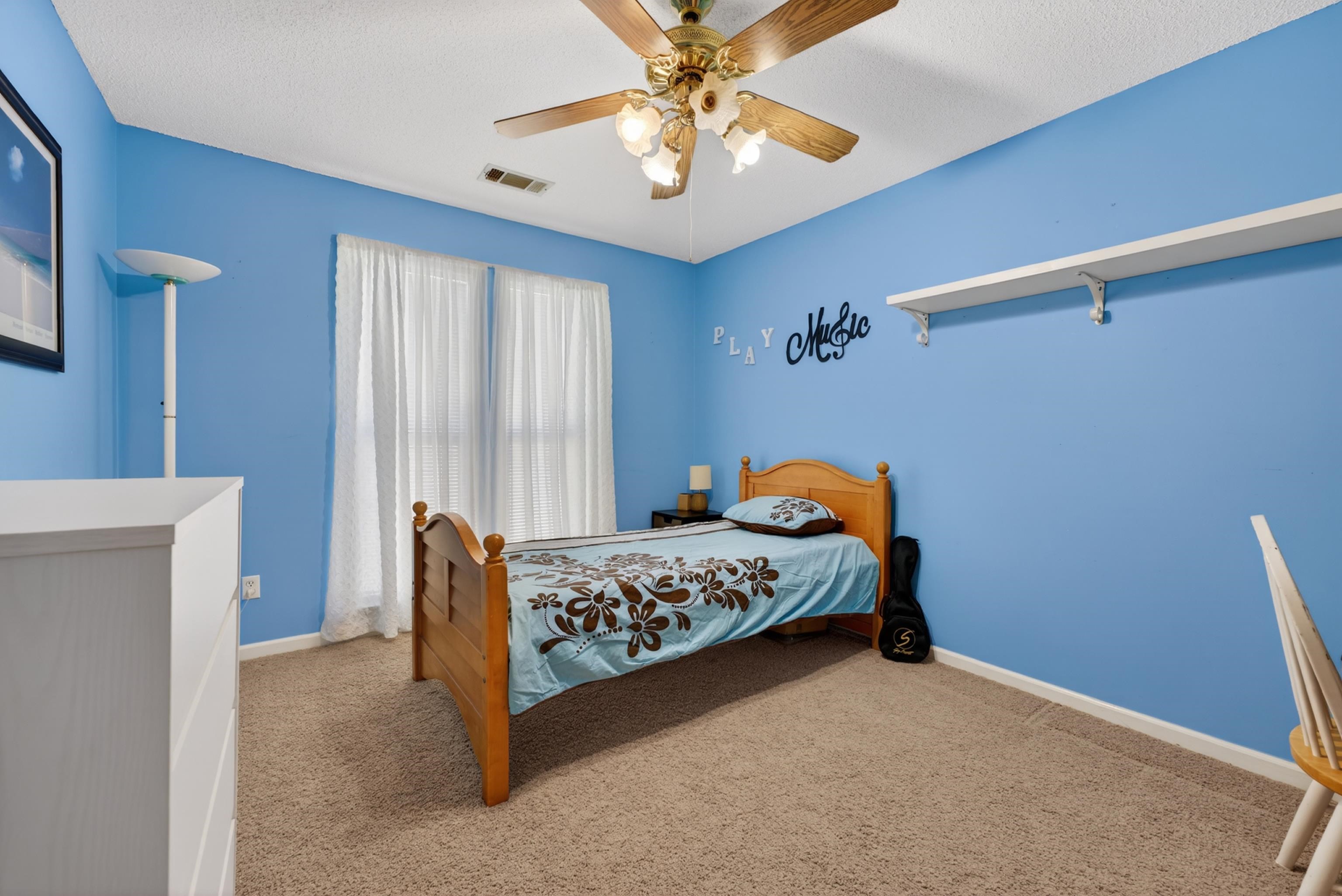 1028 WINLEAF DR