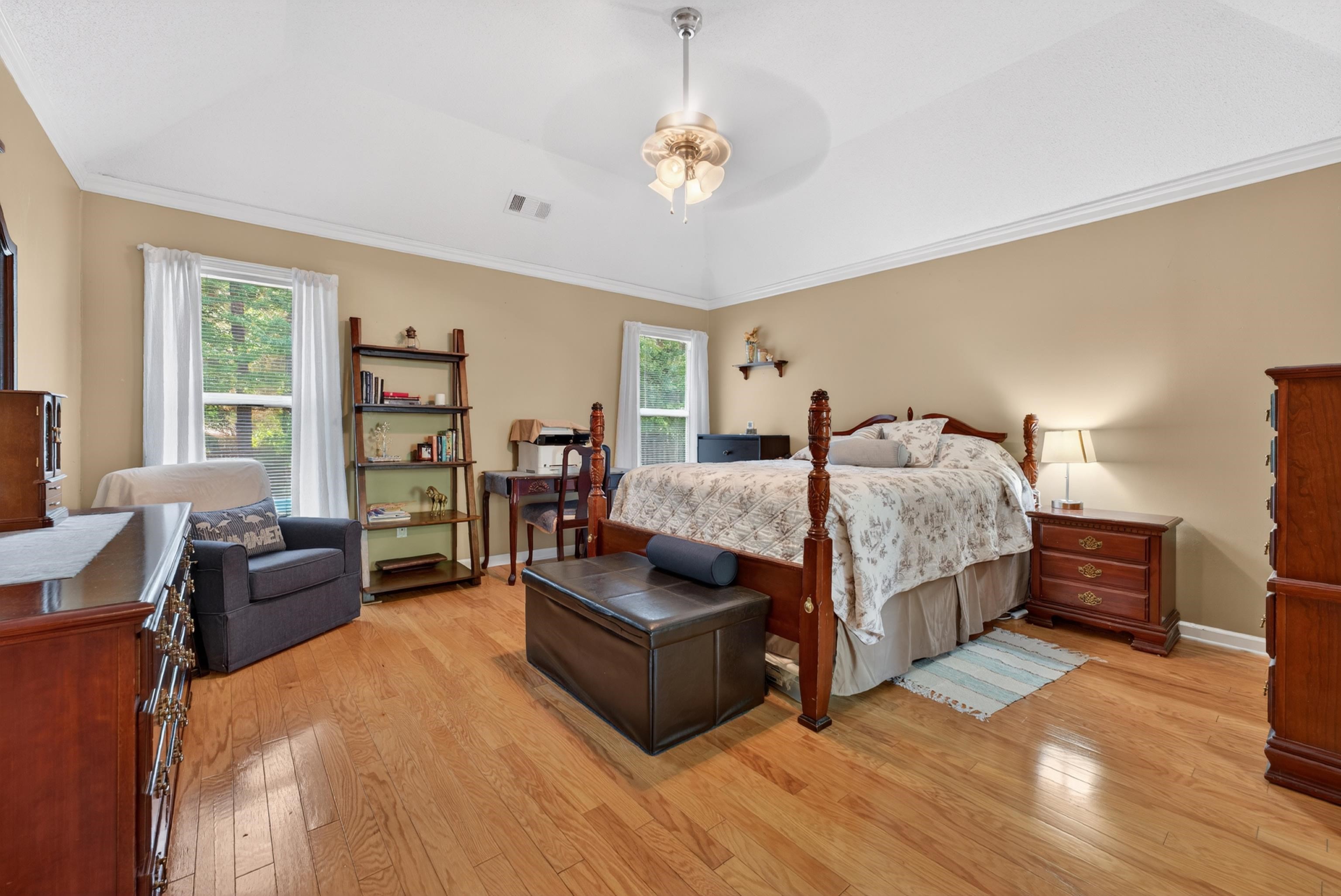 1028 WINLEAF DR
