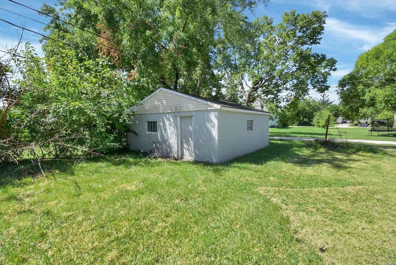 2289 Hiawatha Park Drive