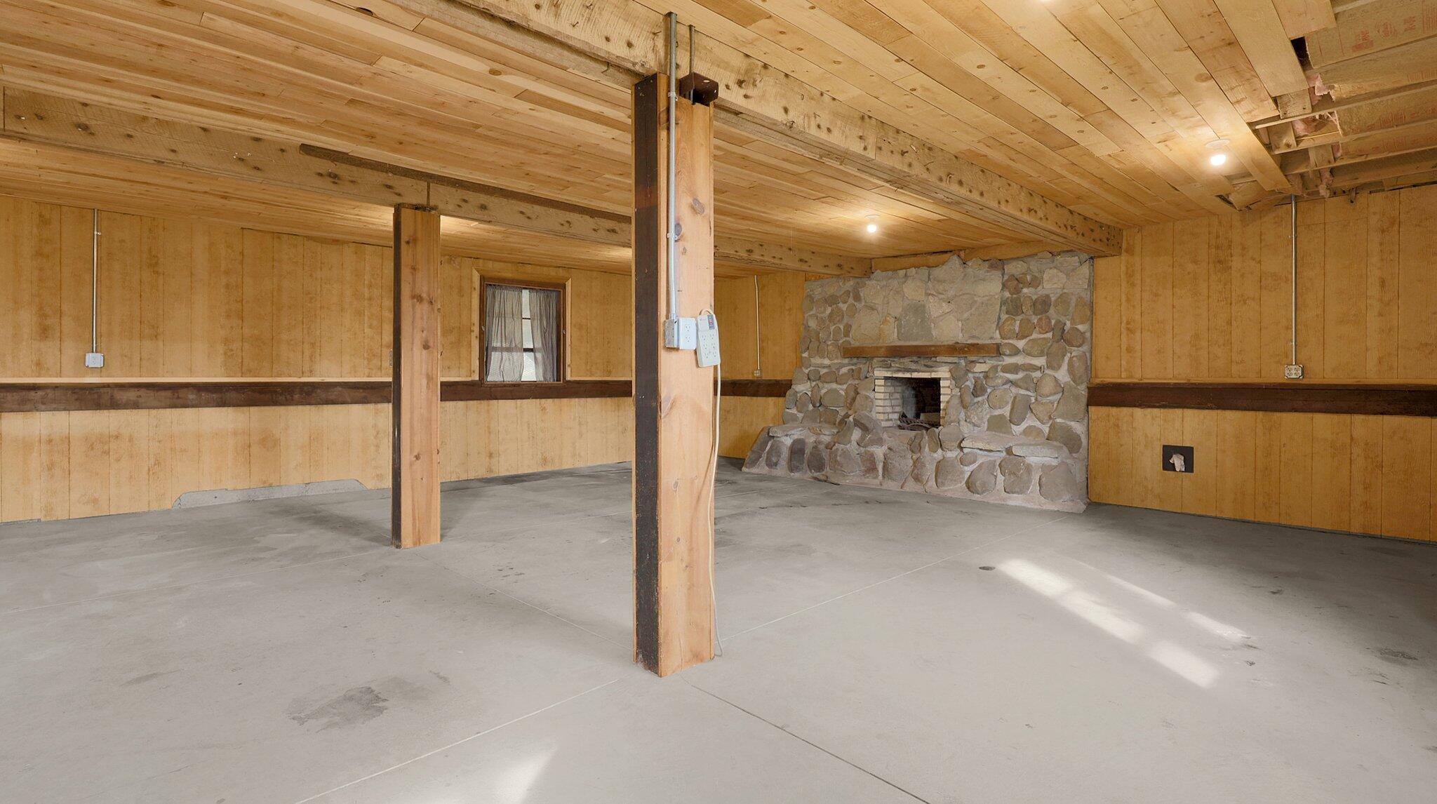 4762 E US Highway 36