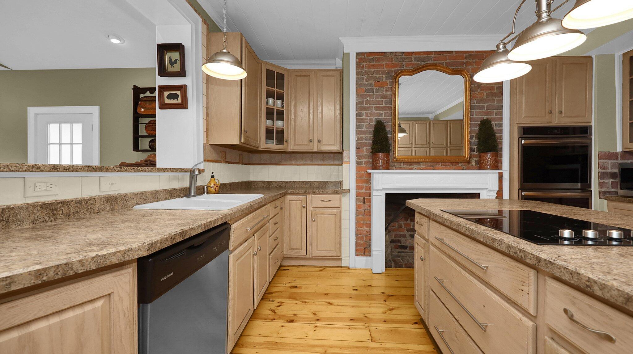 4762 E US Highway 36