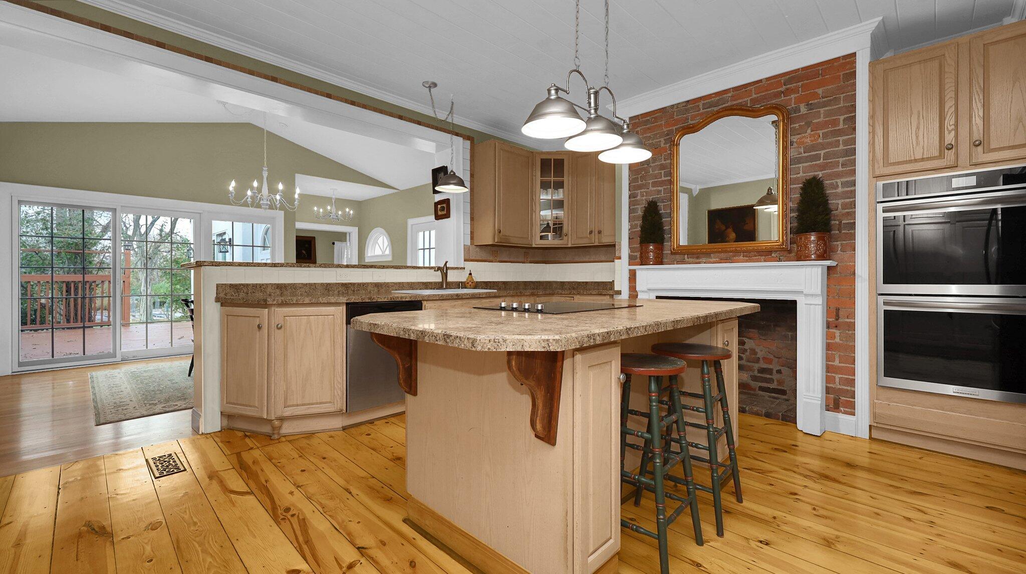 4762 E US Highway 36