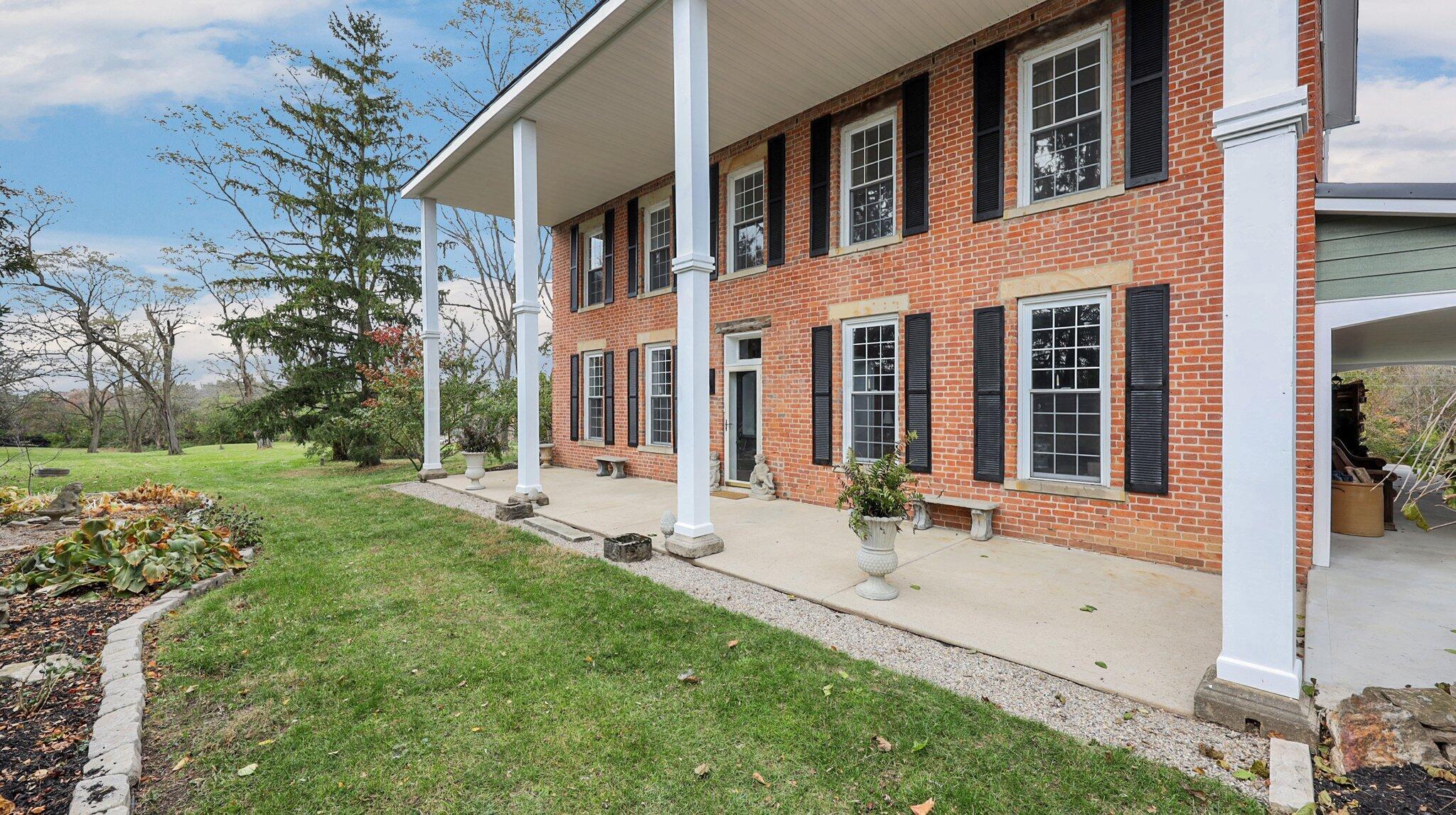 4762 E US Highway 36