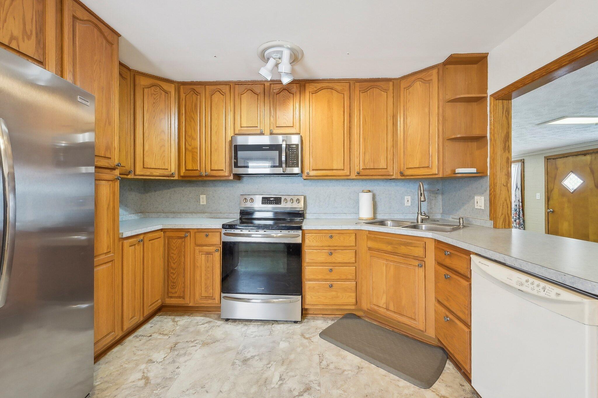 3786 Sheldon Place