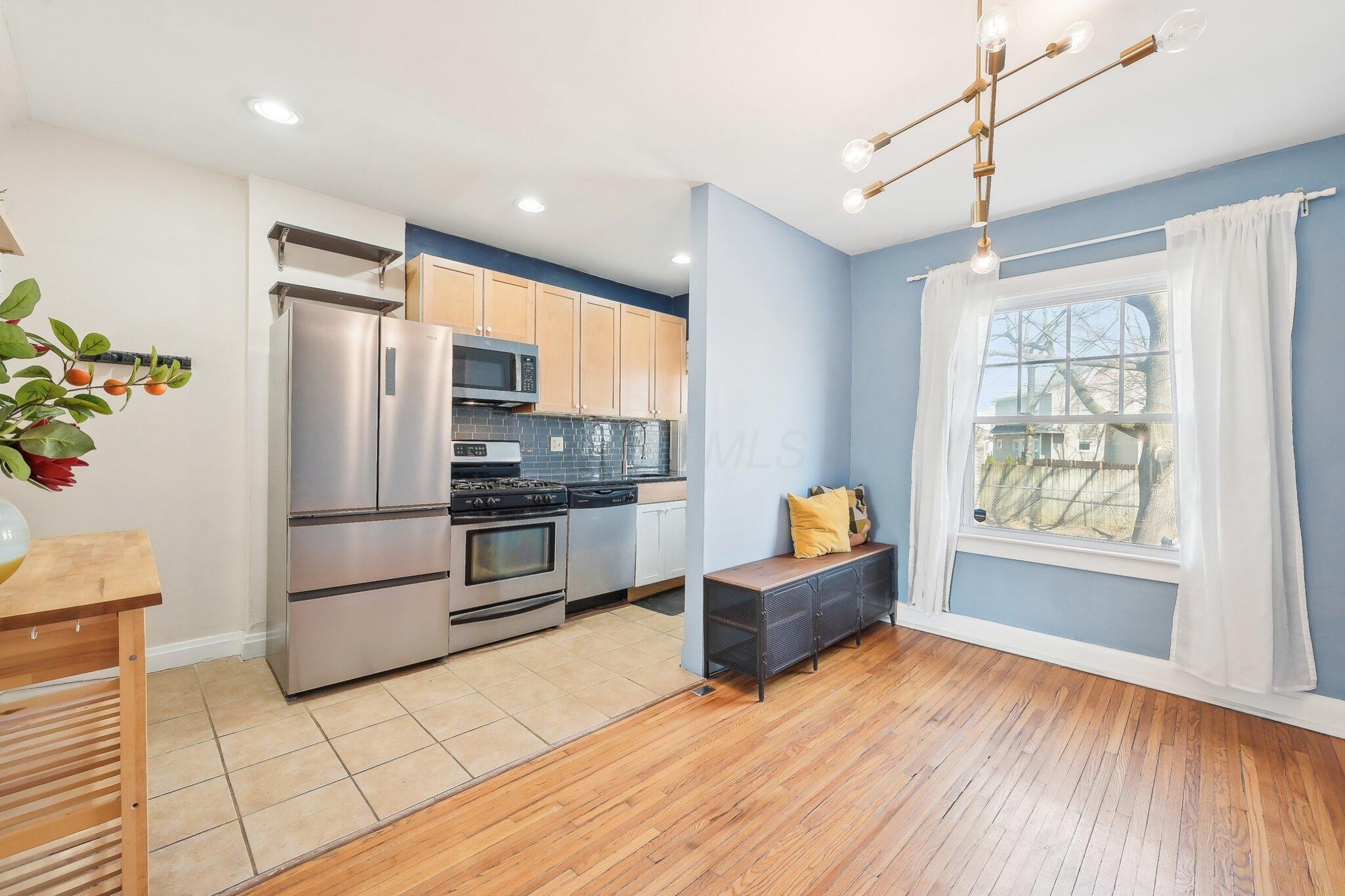 1156 Northwest Boulevard, 1156