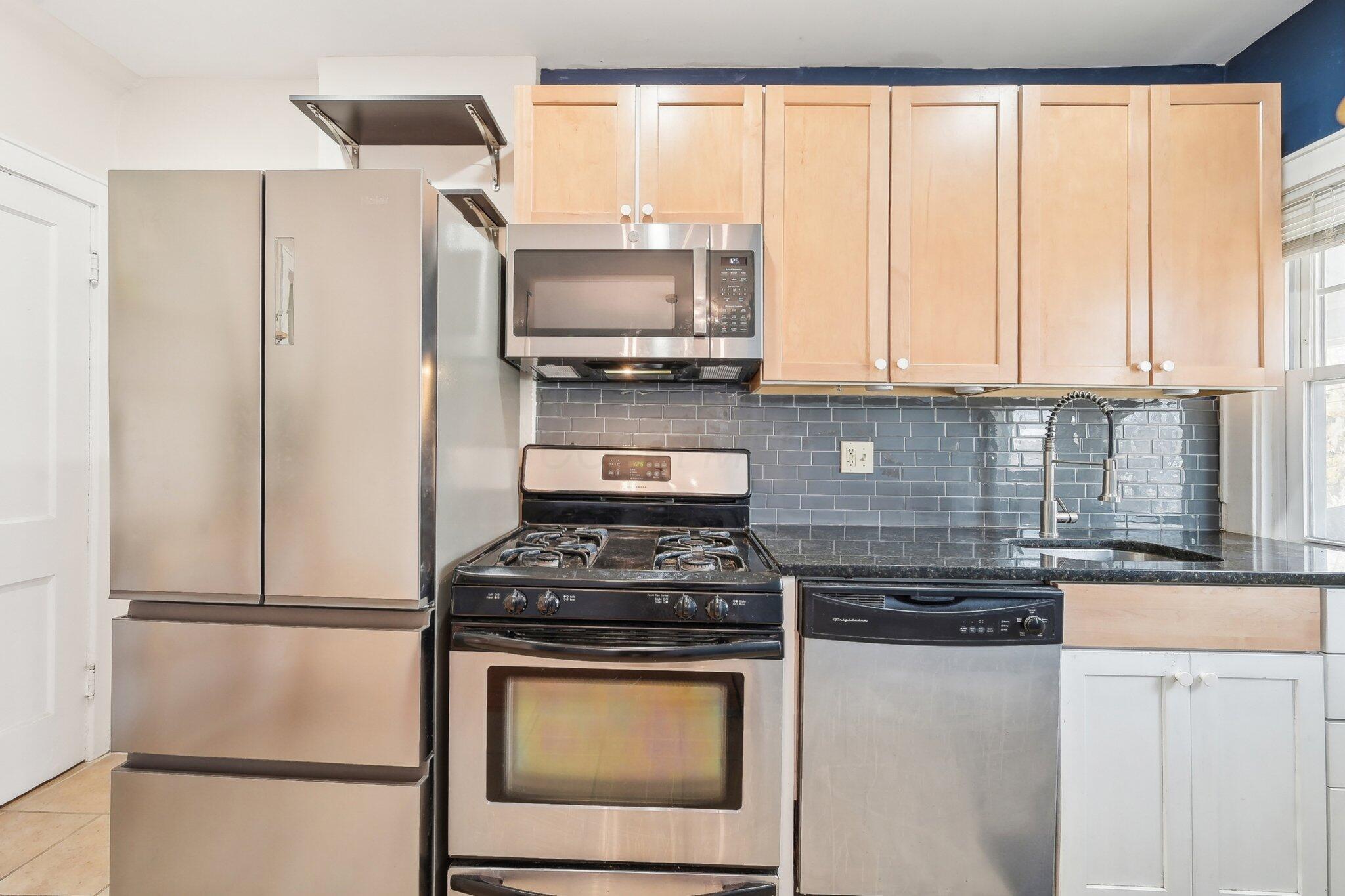 1156 Northwest Boulevard, 1156